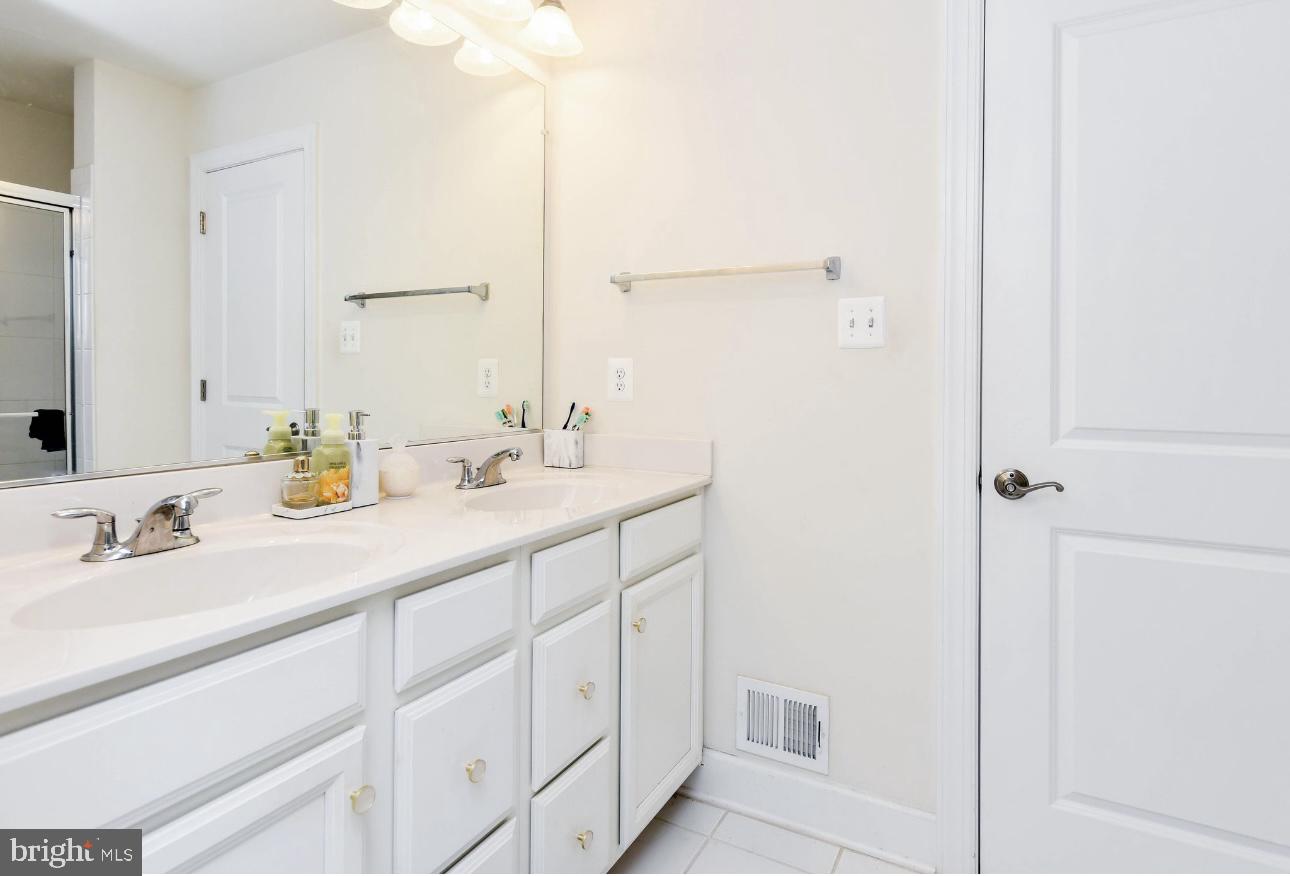 HAMILTON PARK - Residential