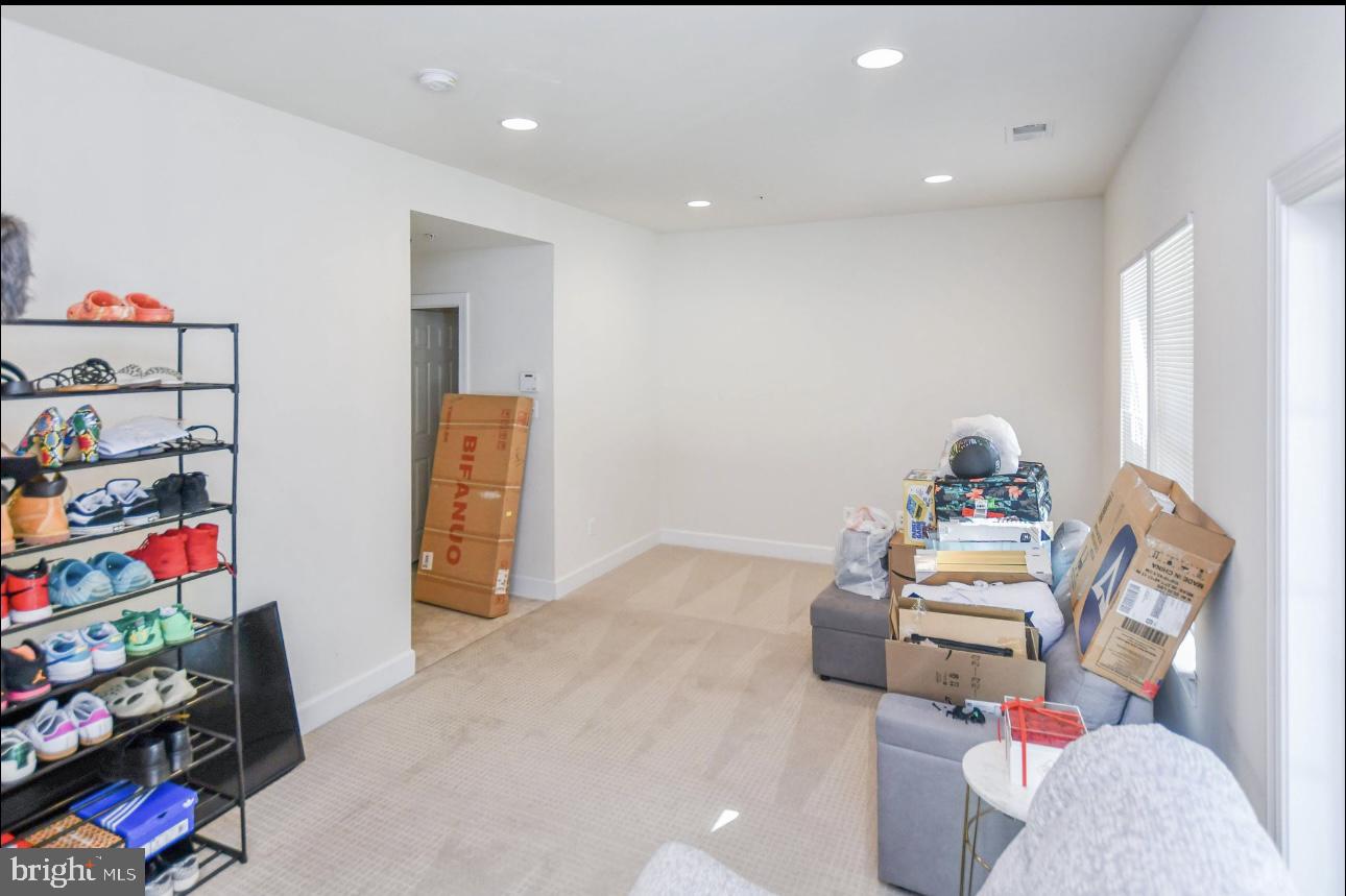 HAMILTON PARK - Residential