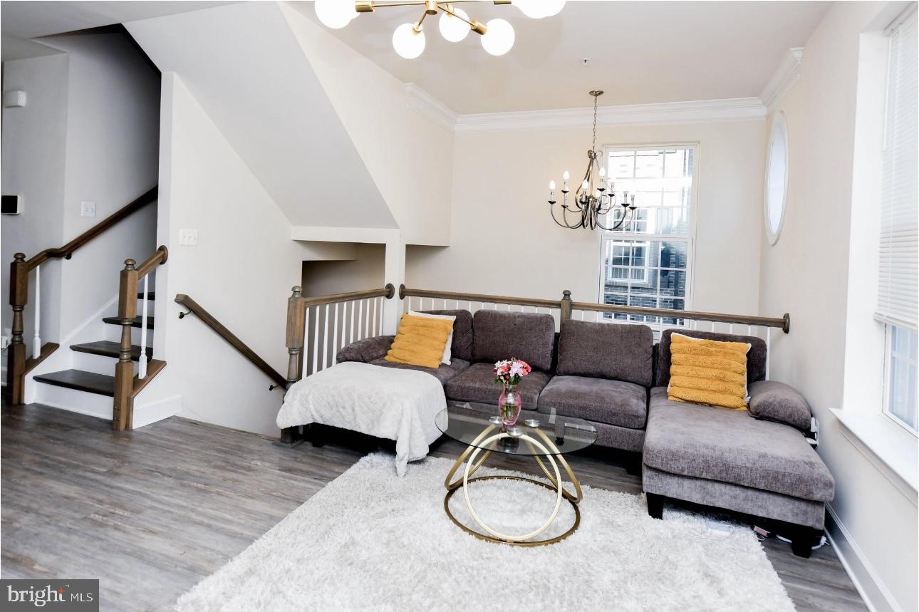 2821 GOLDEN GATE COURT