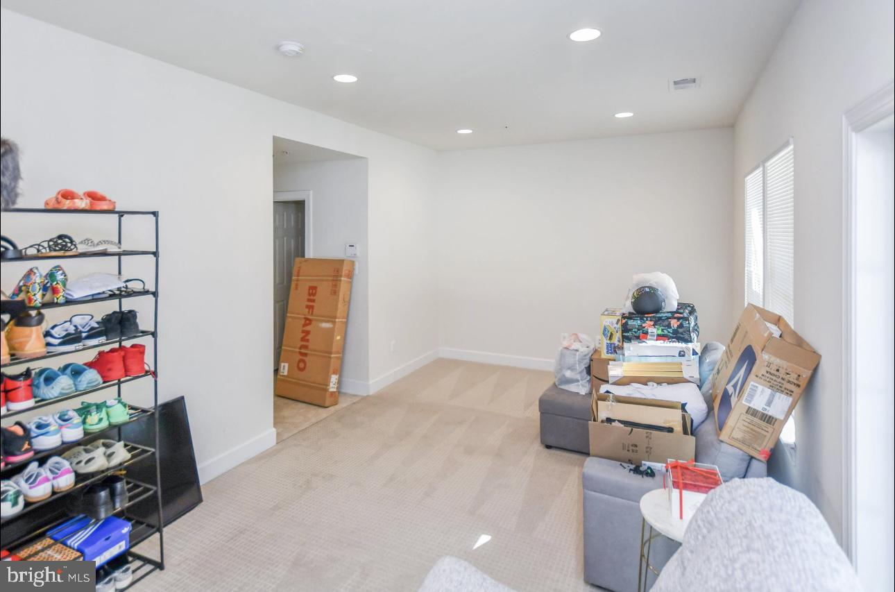 HAMILTON PARK - Residential