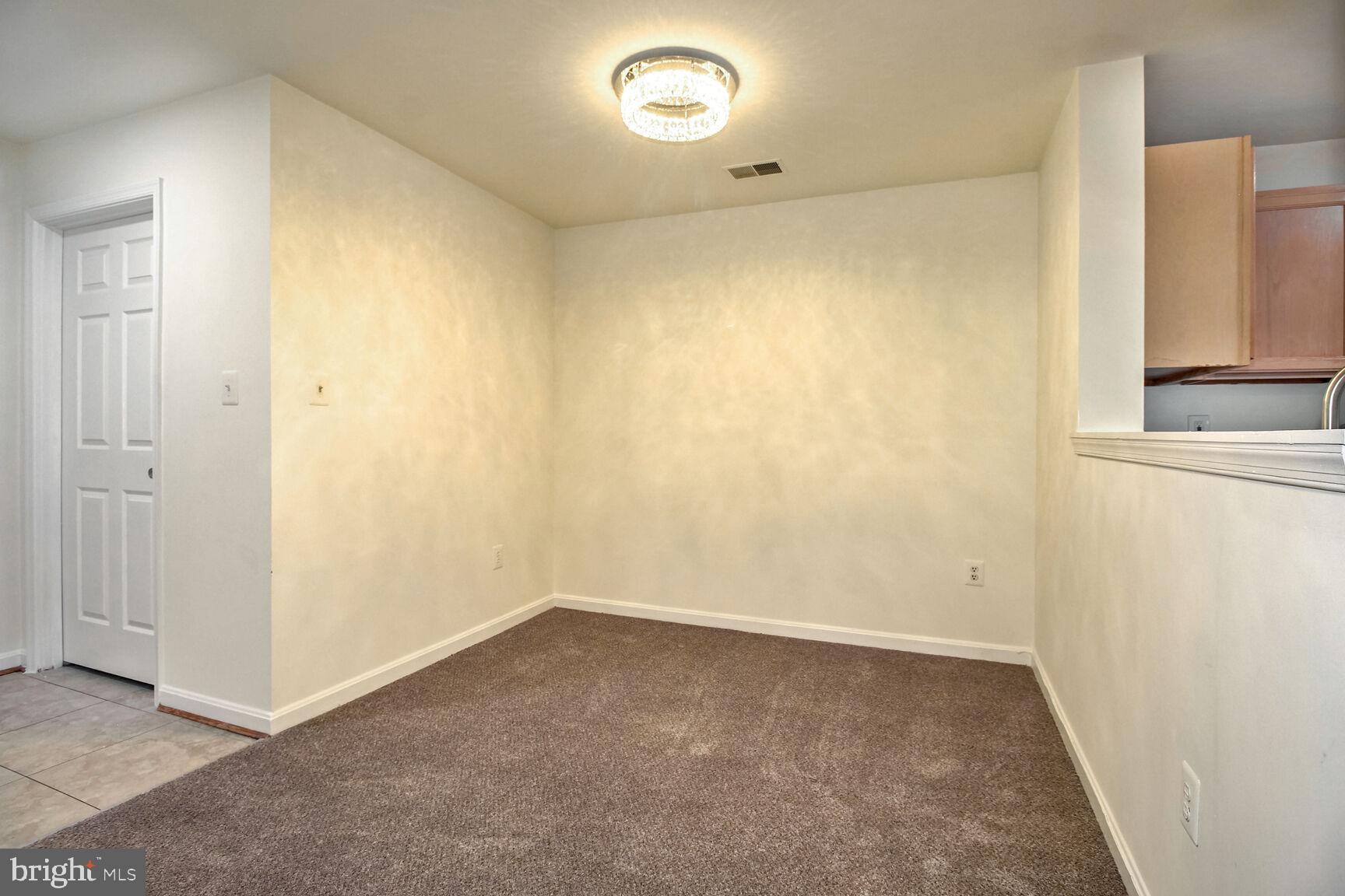 ASTORIA HILL - Residential Lease