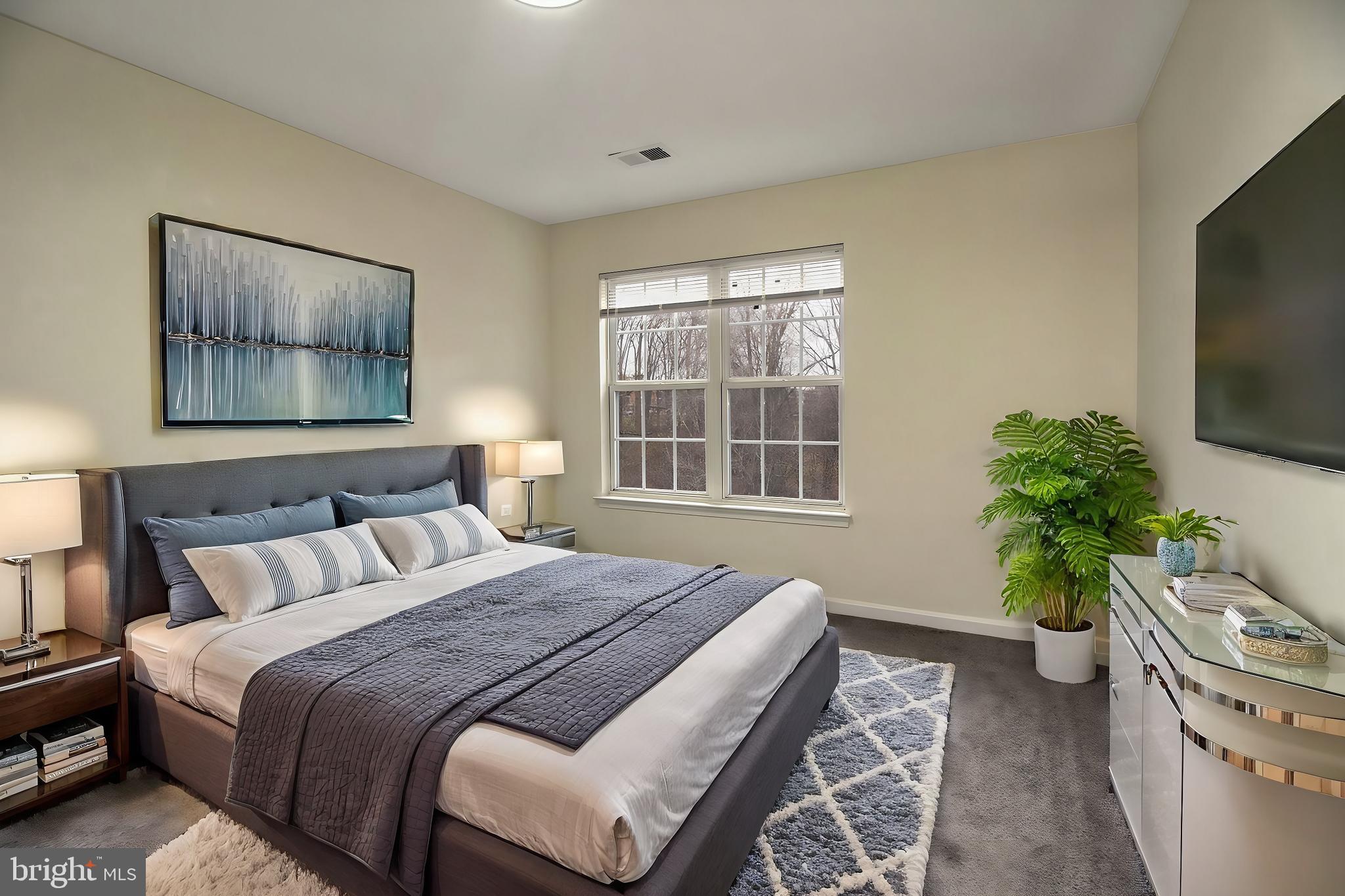 ASTORIA HILL - Residential Lease