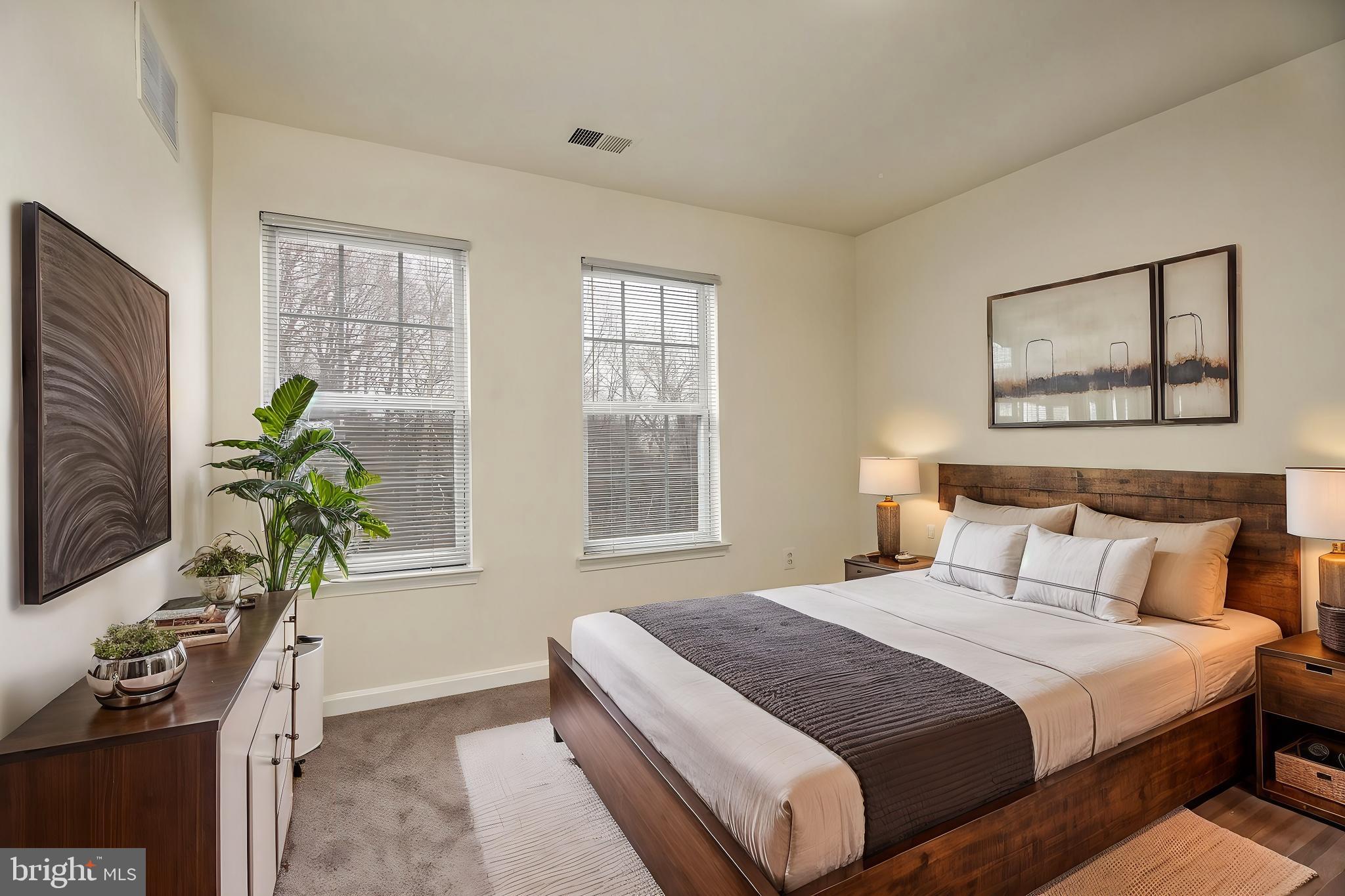 ASTORIA HILL - Residential Lease