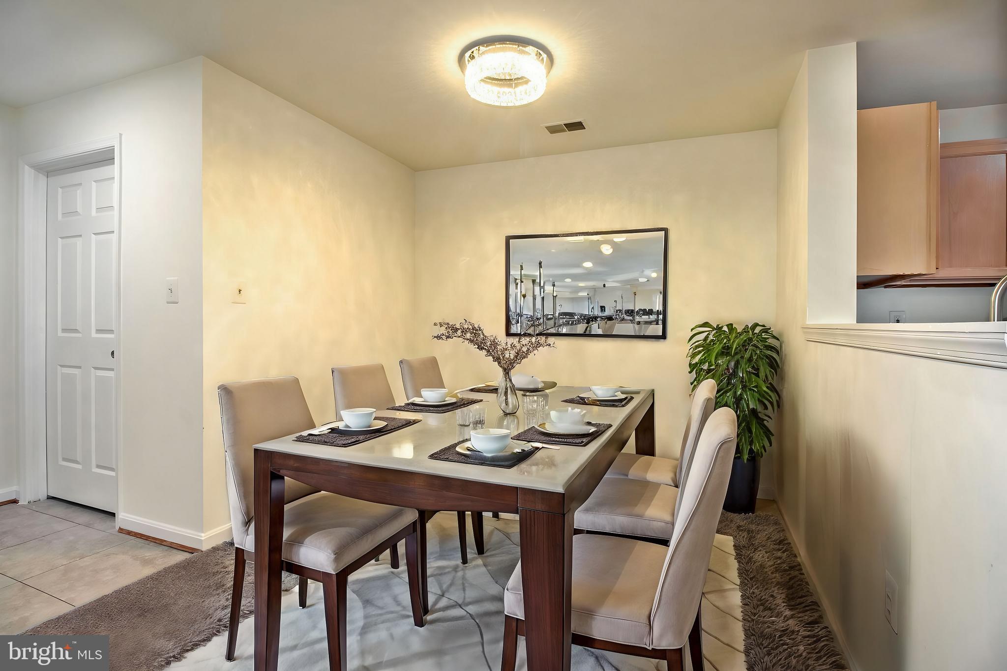 ASTORIA HILL - Residential Lease