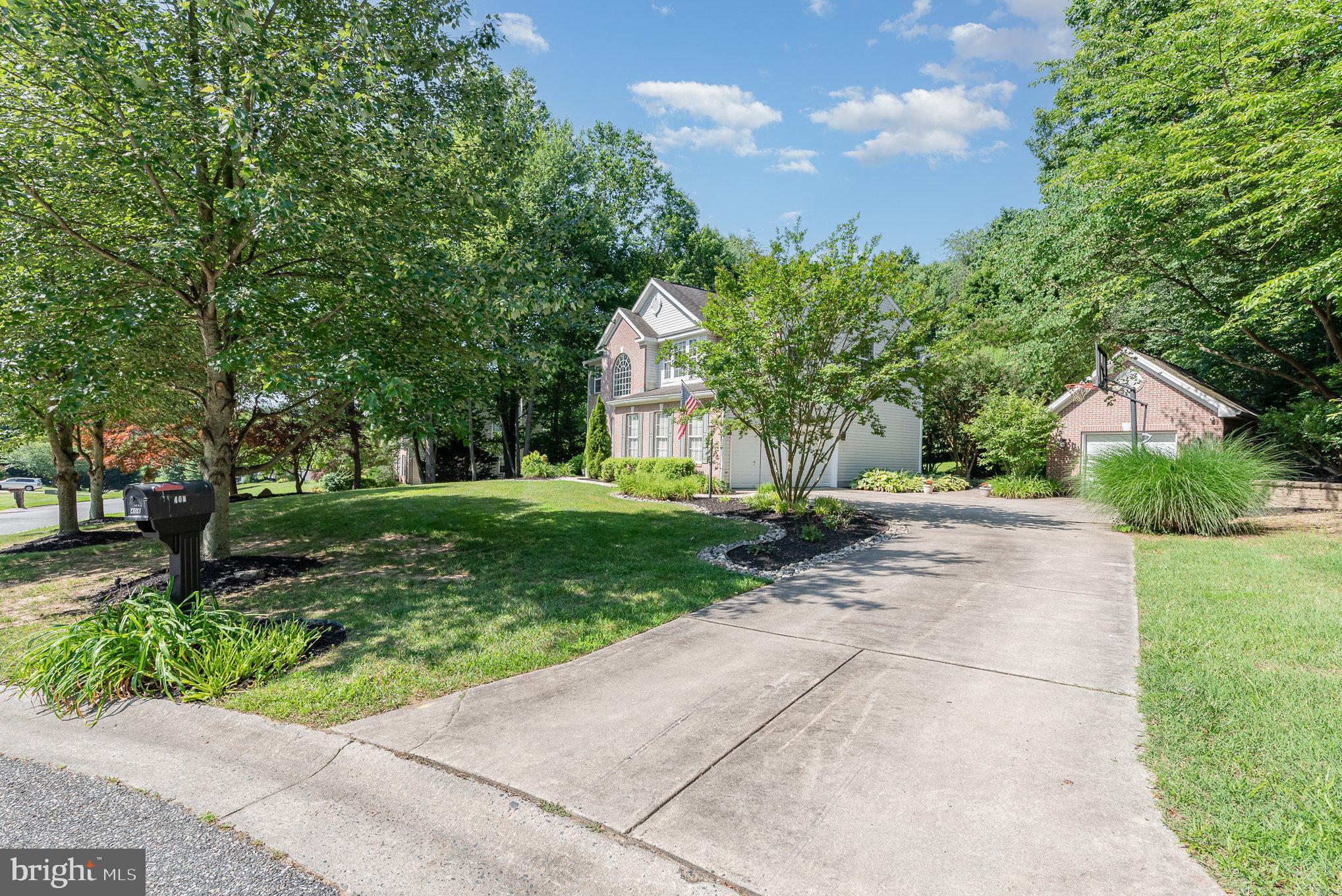 CAMPUS HILLS ESTATES - Residential