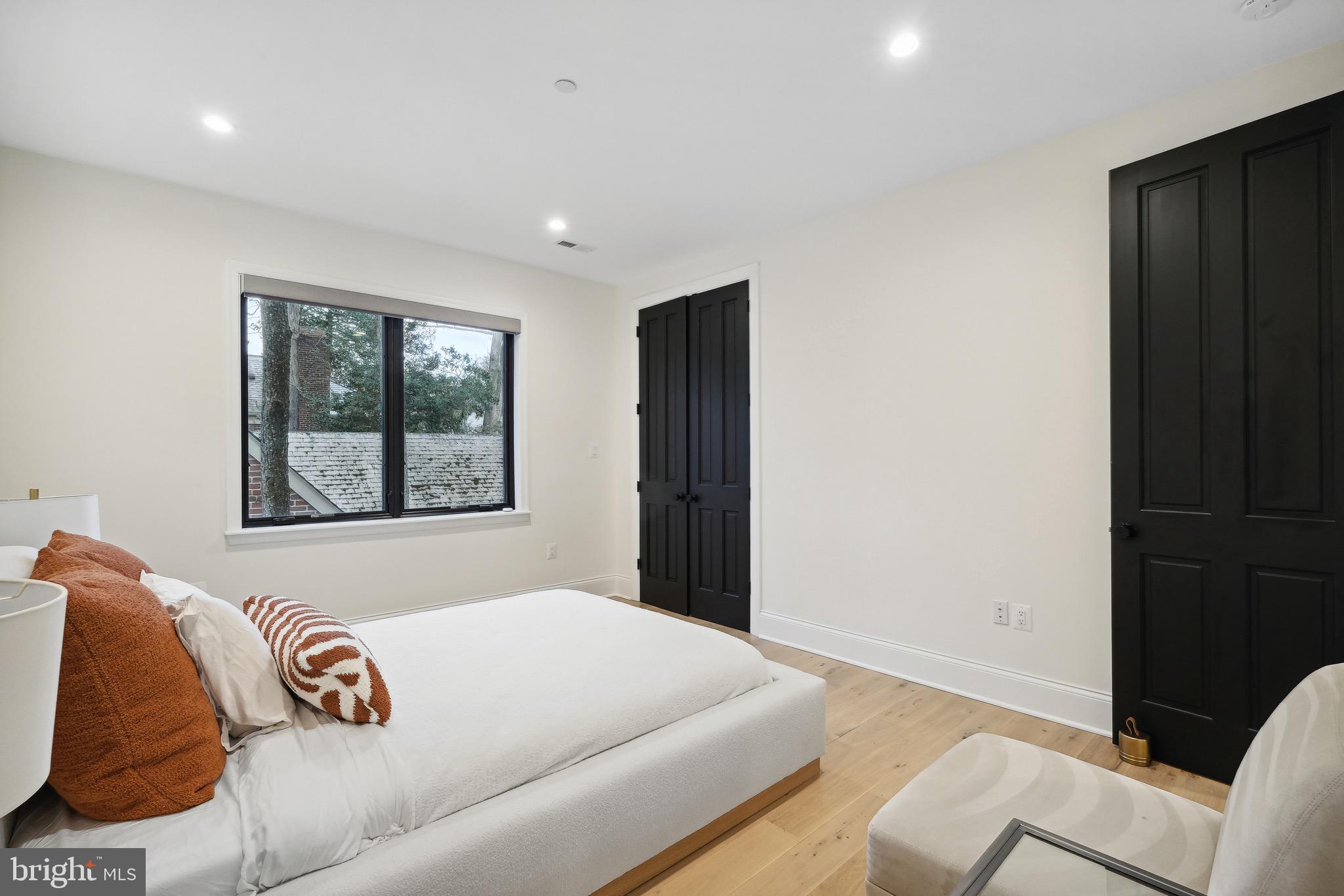 BARNABY WOODS - Residential