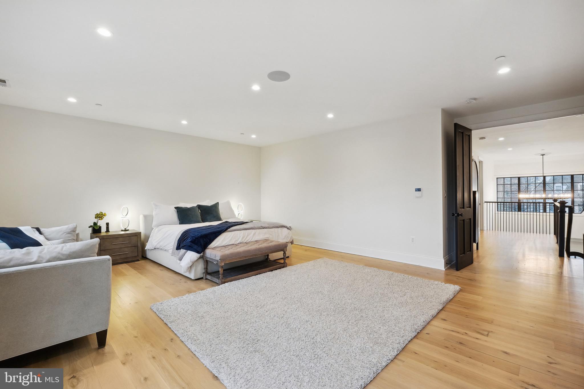 BARNABY WOODS - Residential