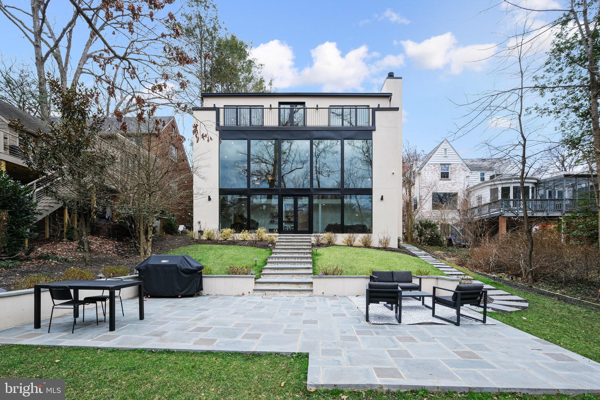 BARNABY WOODS - Residential