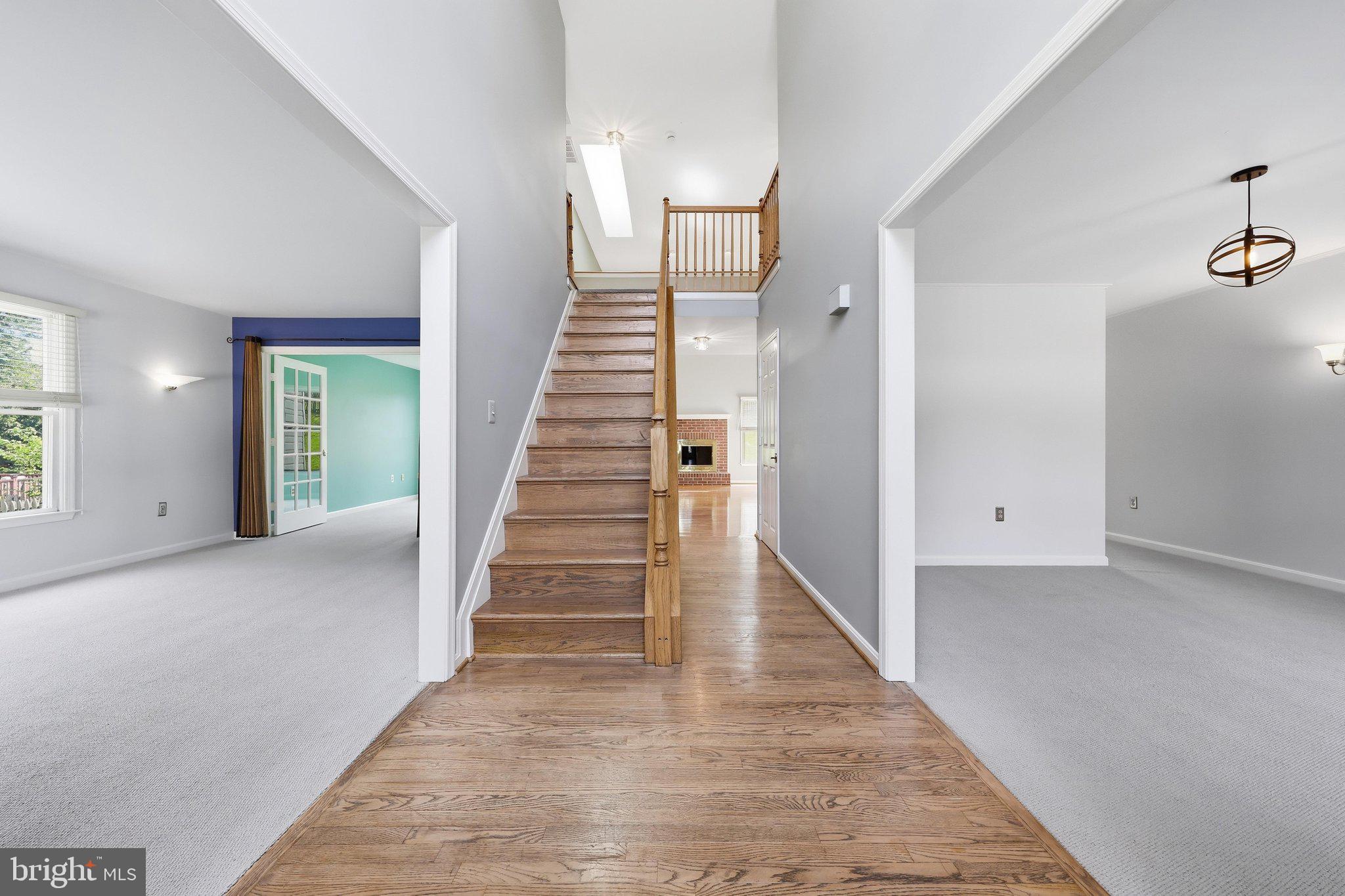 6101 FIELDCREST DRIVE