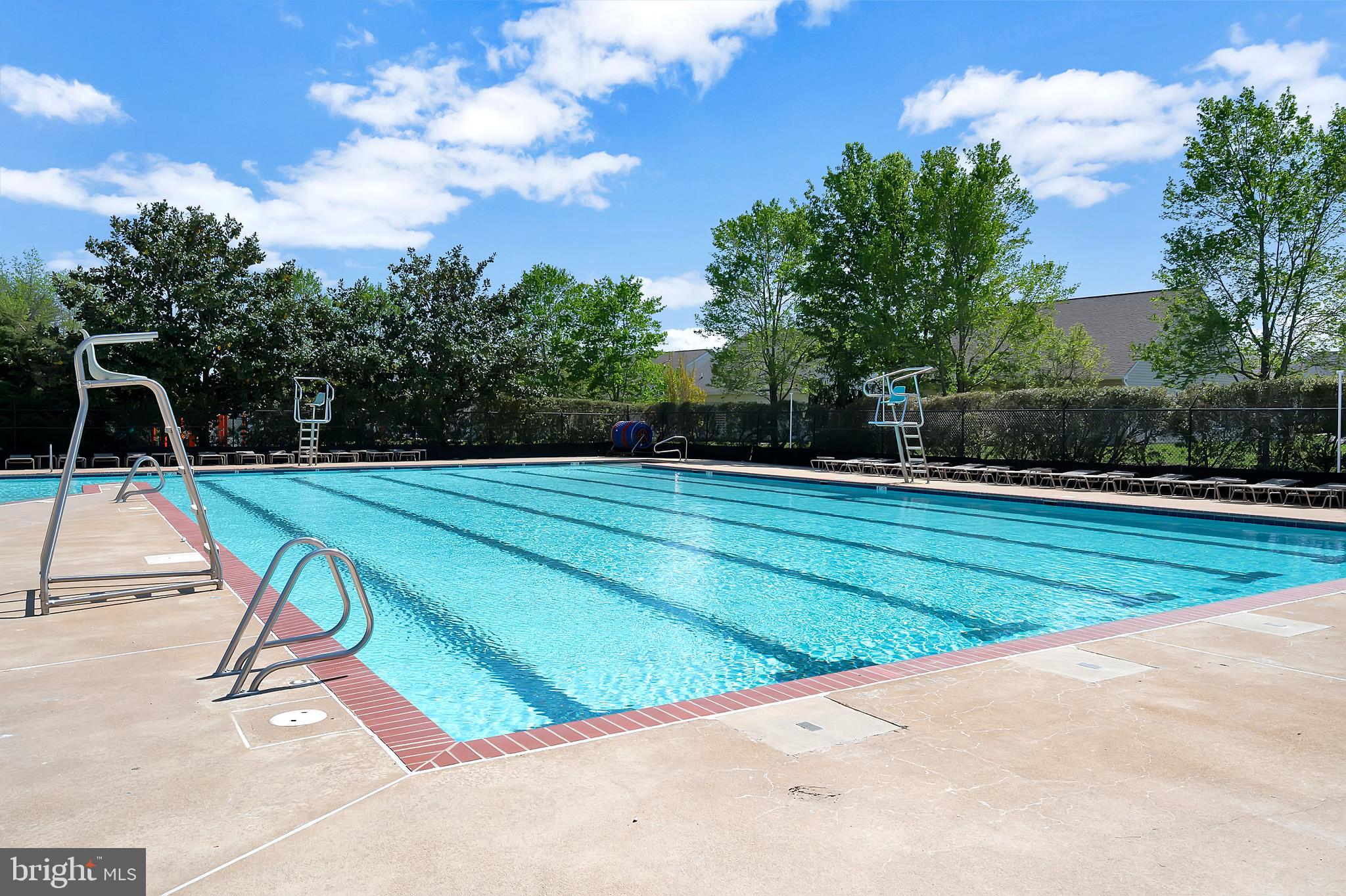 TURNBERRY WEST - Residential