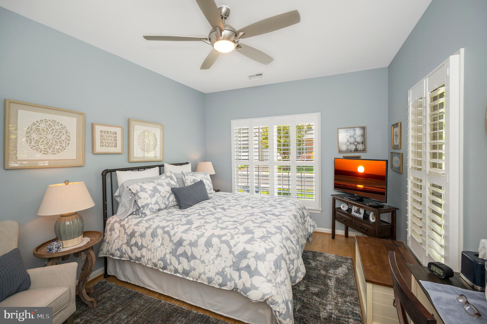 TURNBERRY WEST - Residential