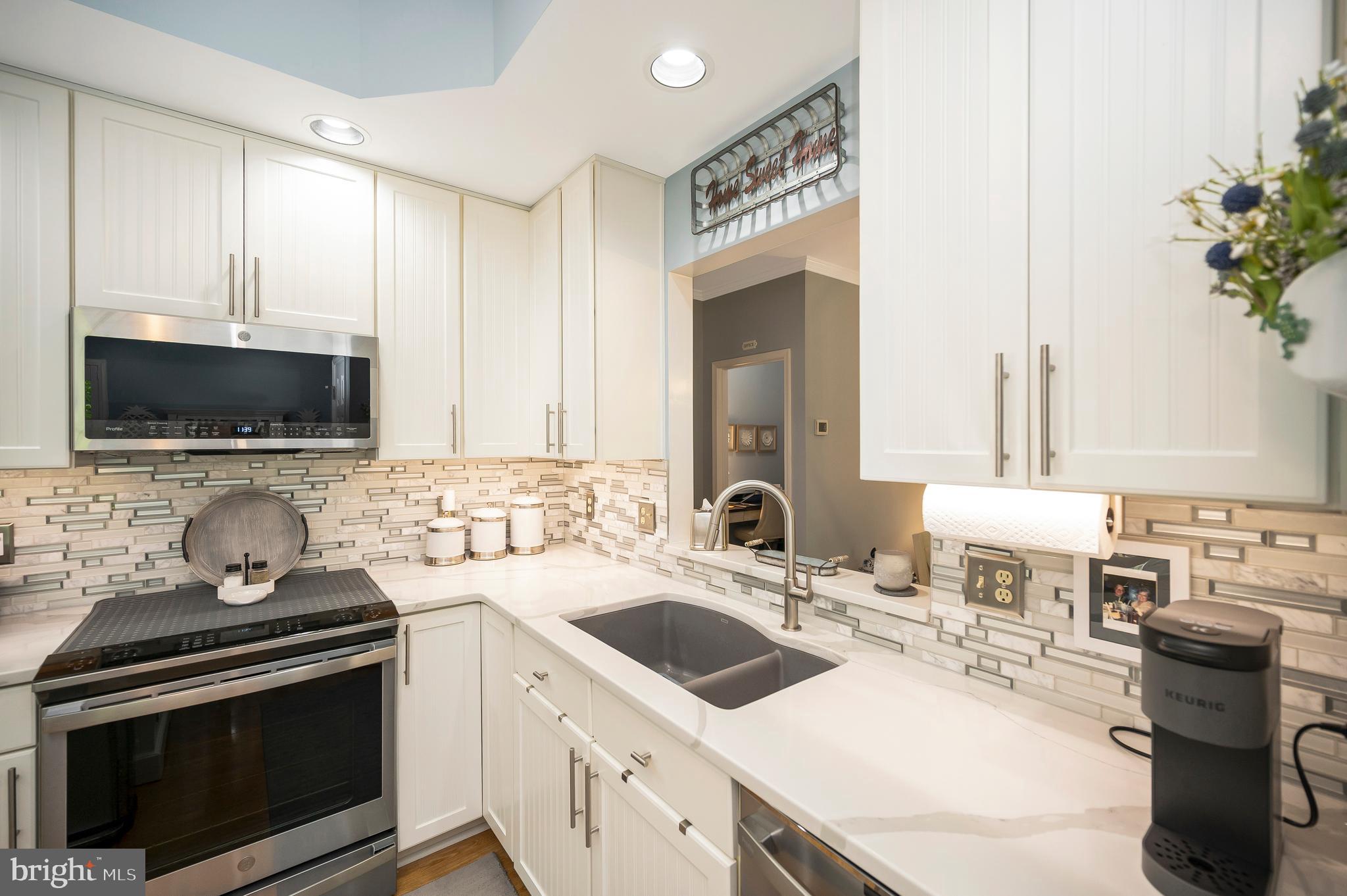 TURNBERRY WEST - Residential