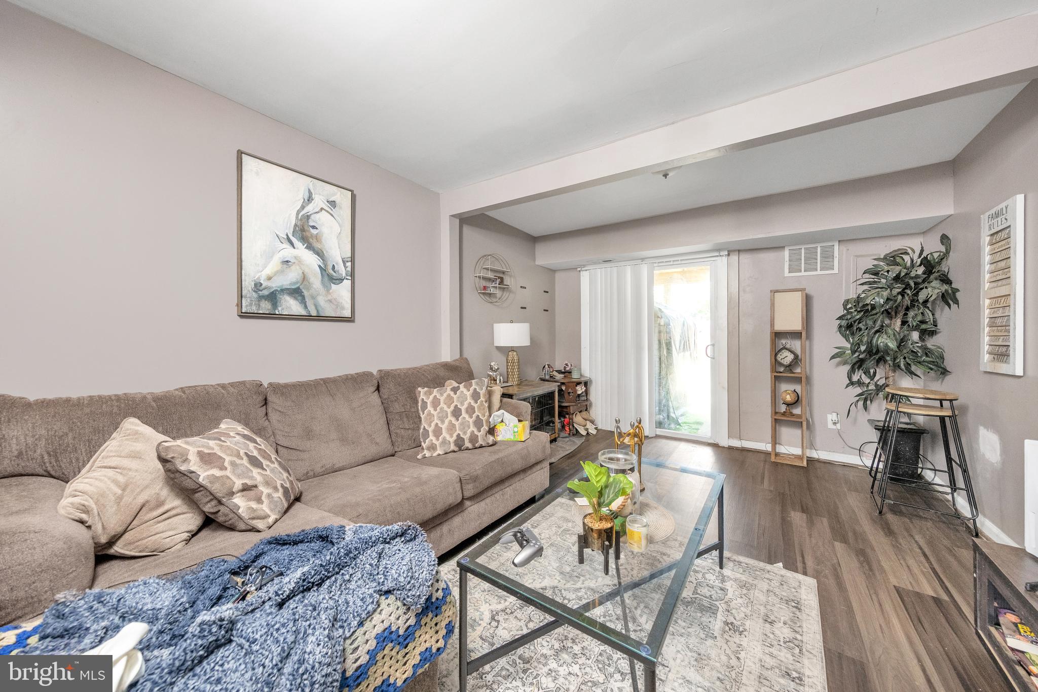241 LA CASCATA DR