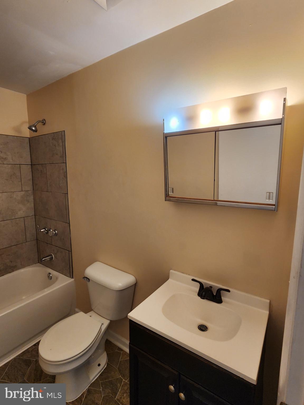 BERKELEY SPRINGS - Residential Lease