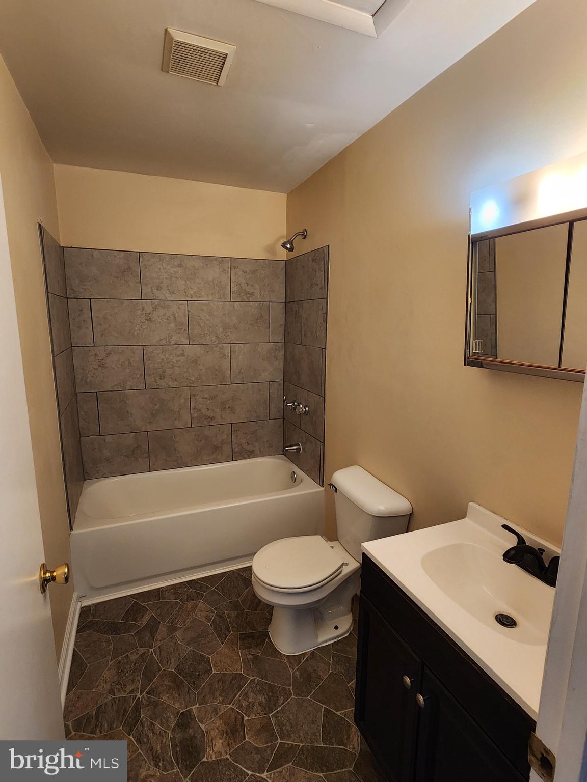 BERKELEY SPRINGS - Residential Lease