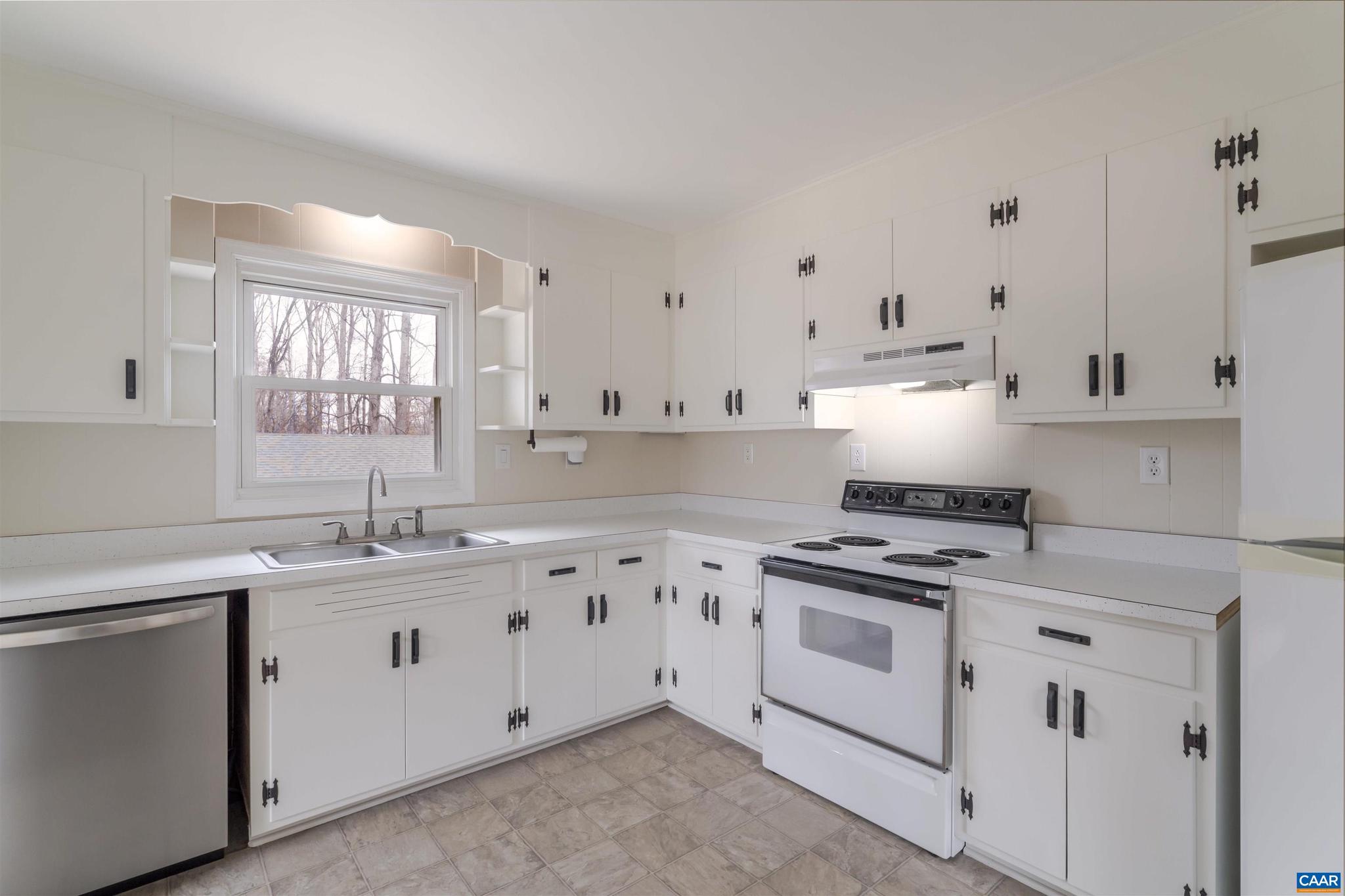 BLUE RIDGE SHORES - Residential