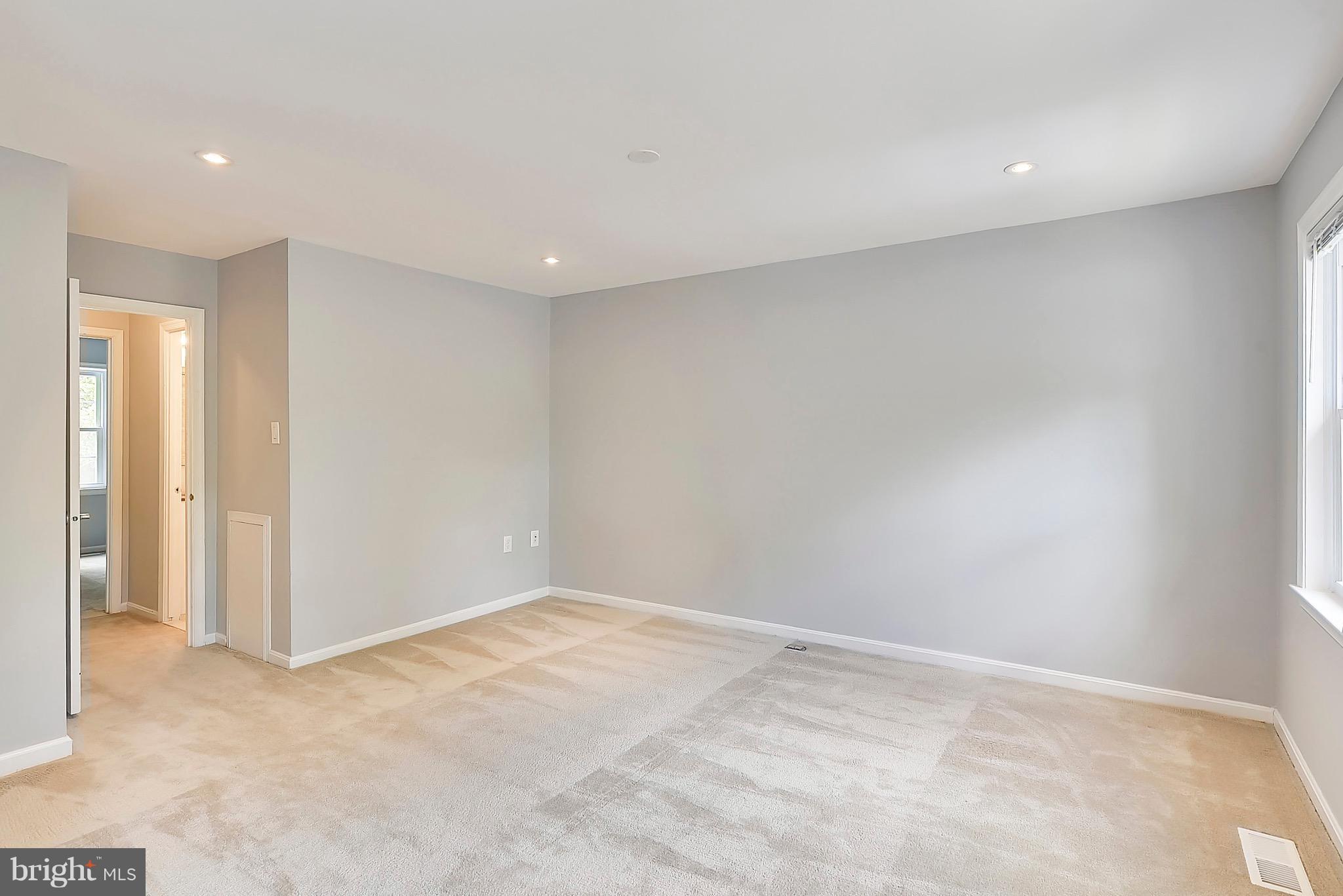 CROWNLEIGH - Residential