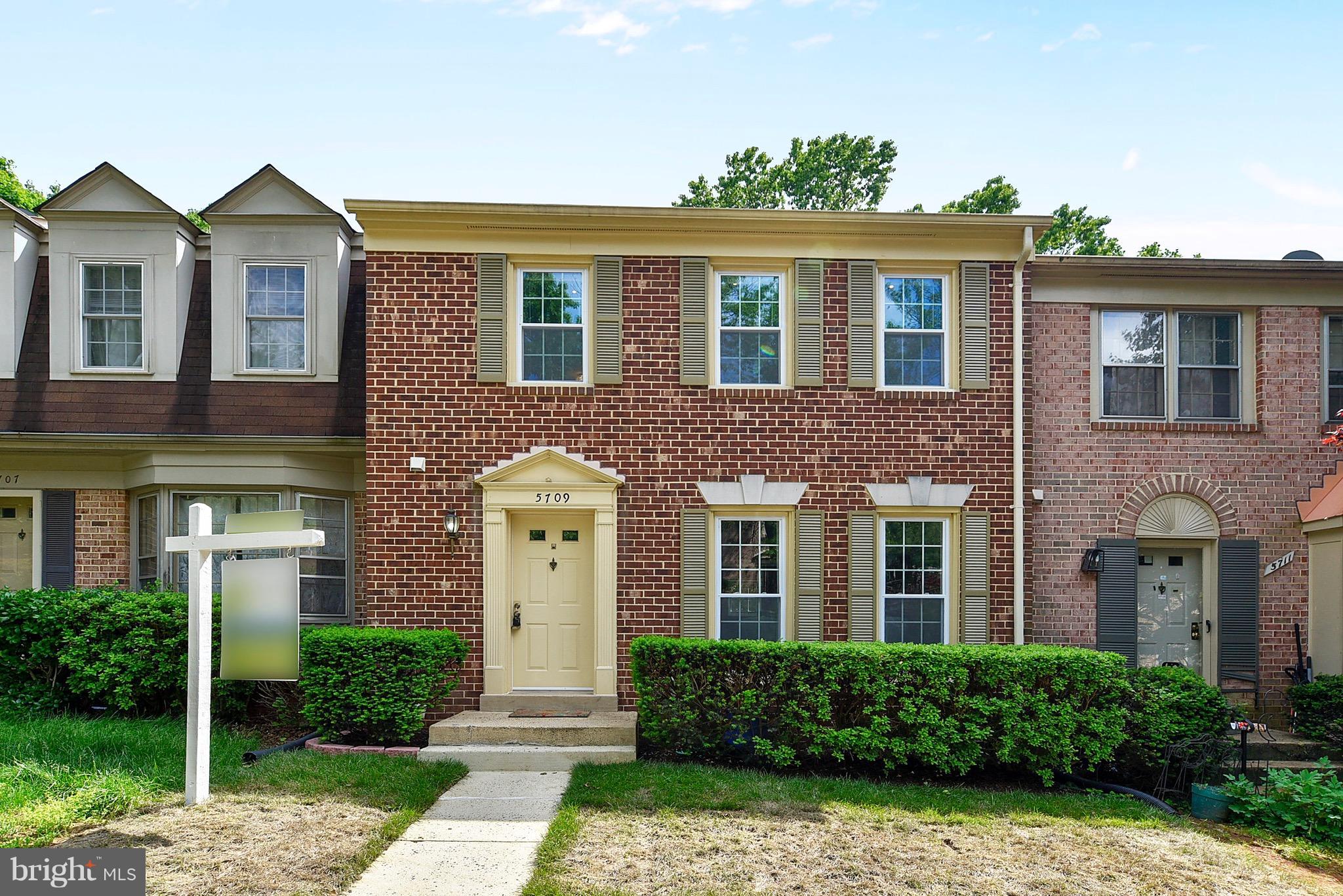 CROWNLEIGH - Residential