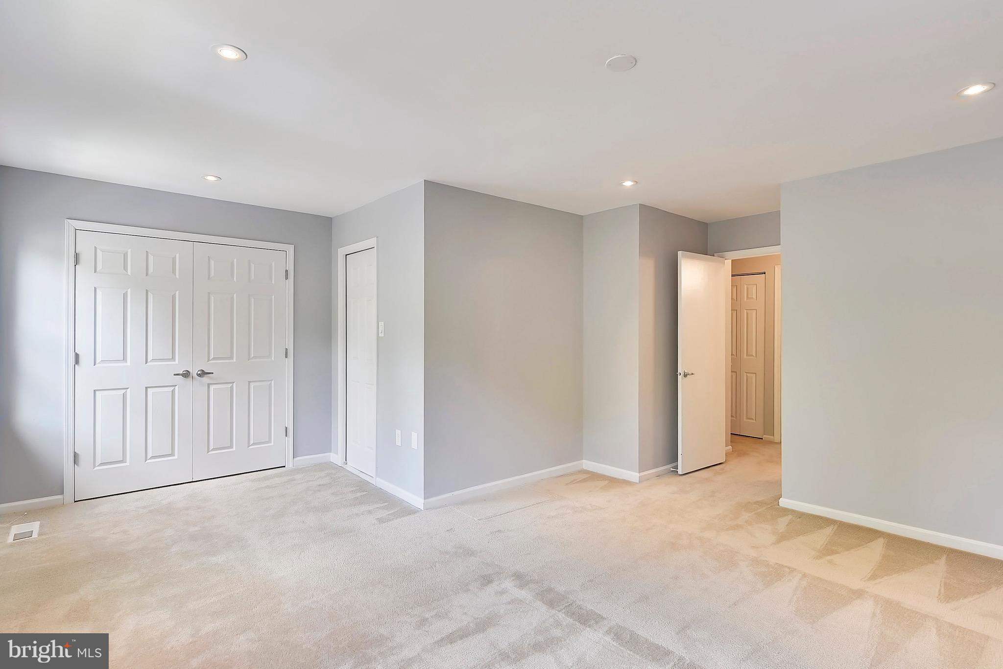 CROWNLEIGH - Residential