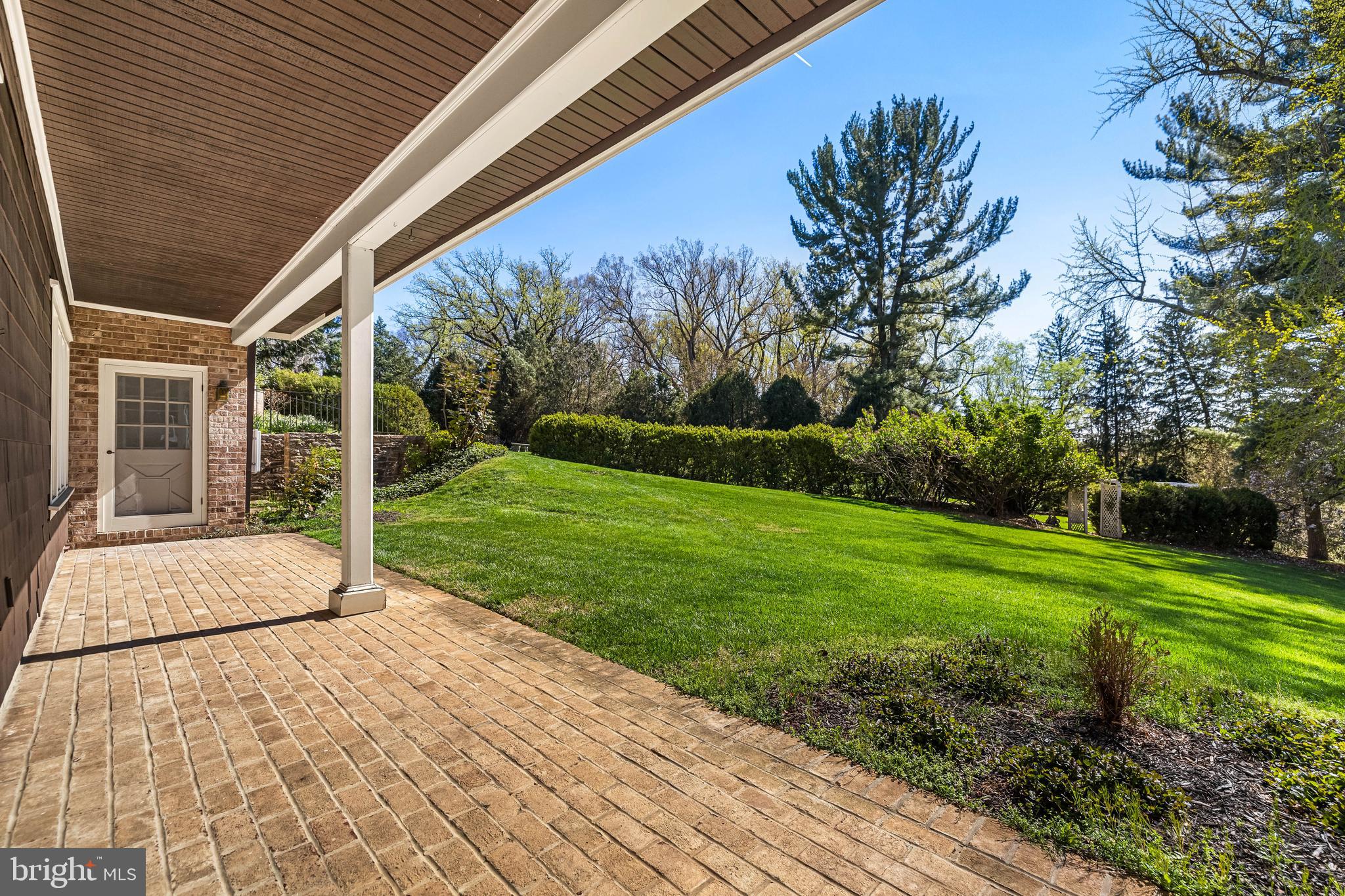 DEVON HILL - Residential