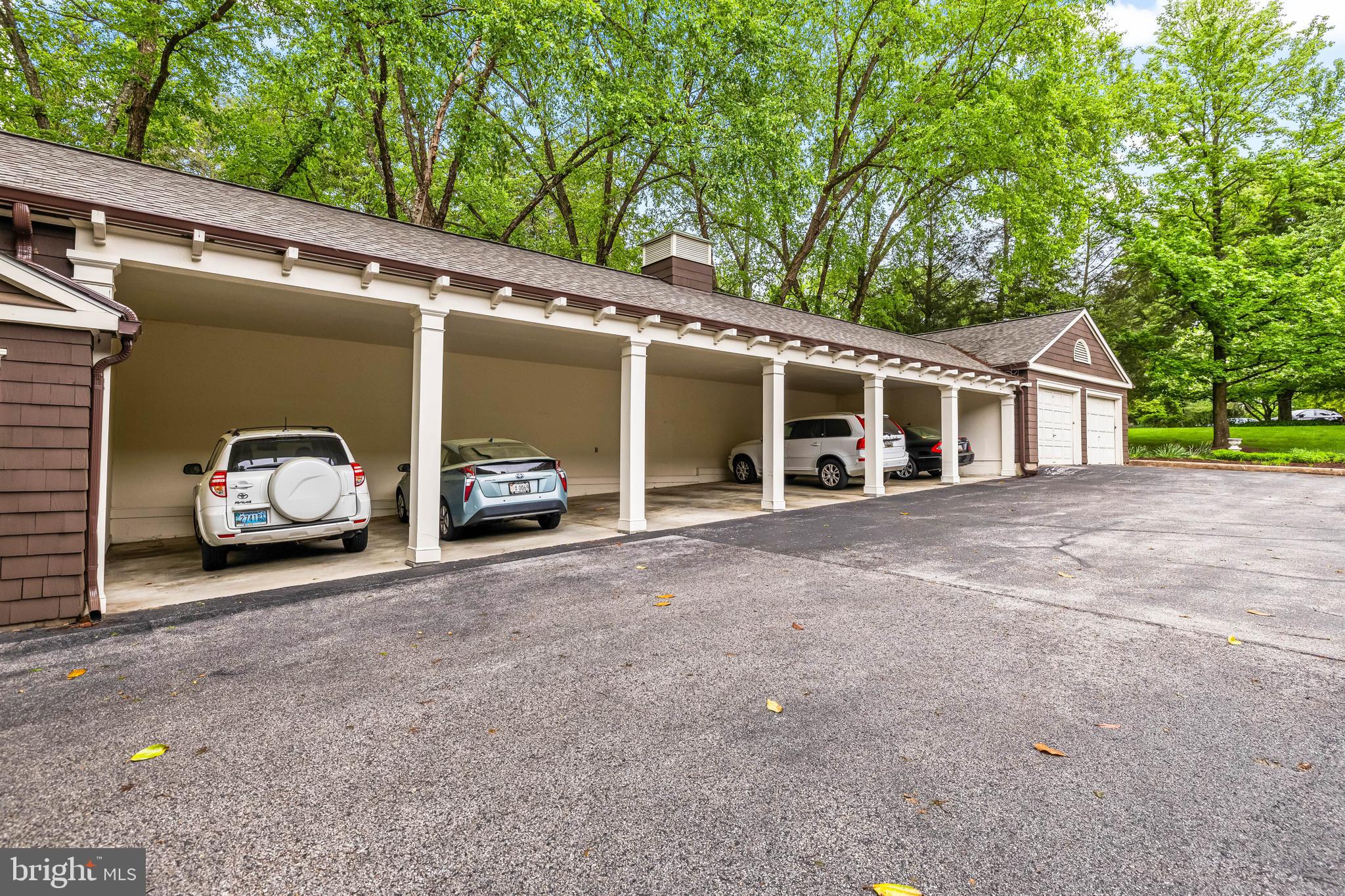 DEVON HILL - Residential