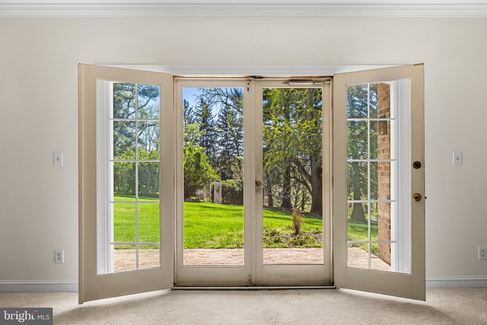 DEVON HILL - Residential