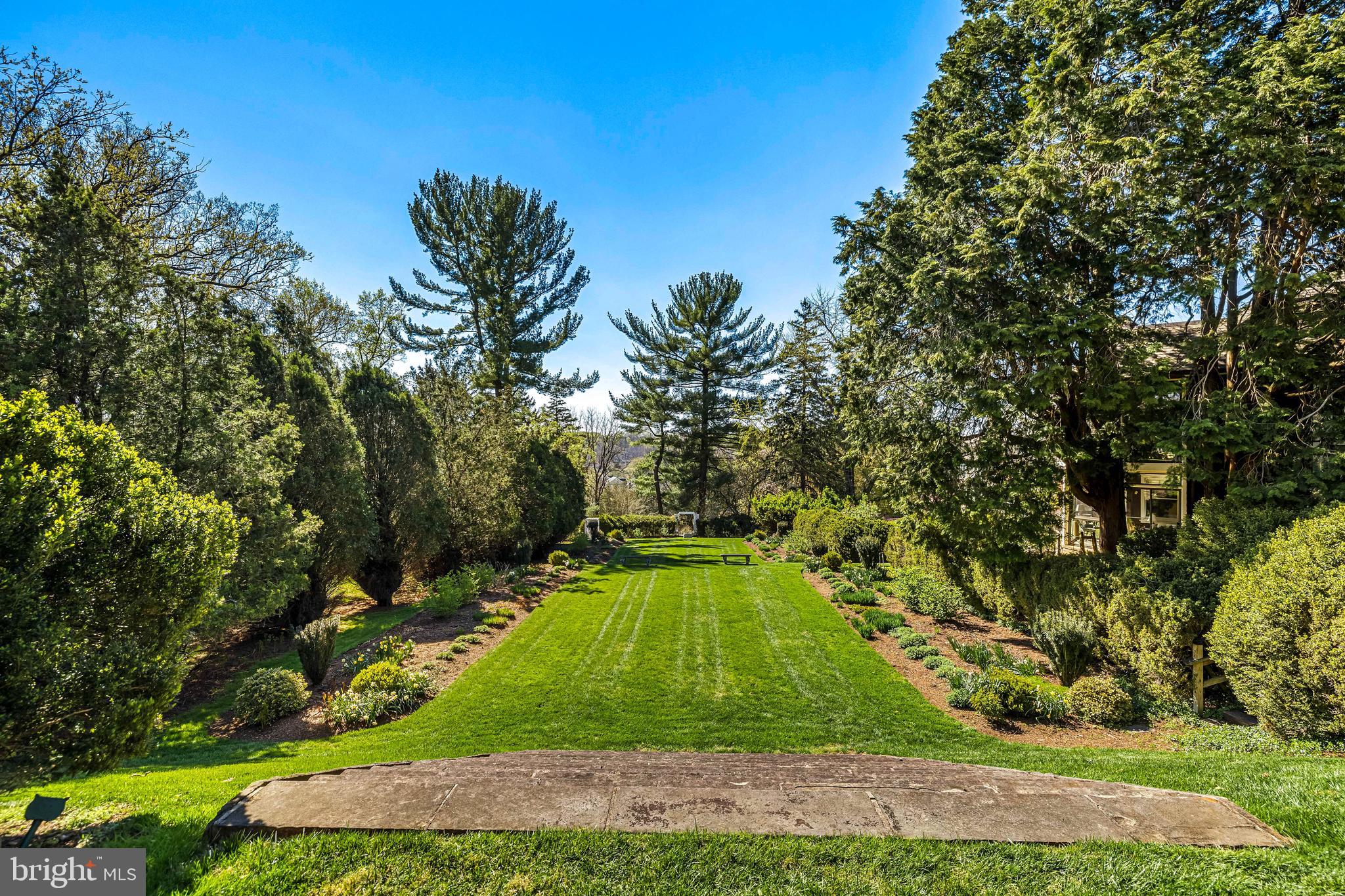 DEVON HILL - Residential