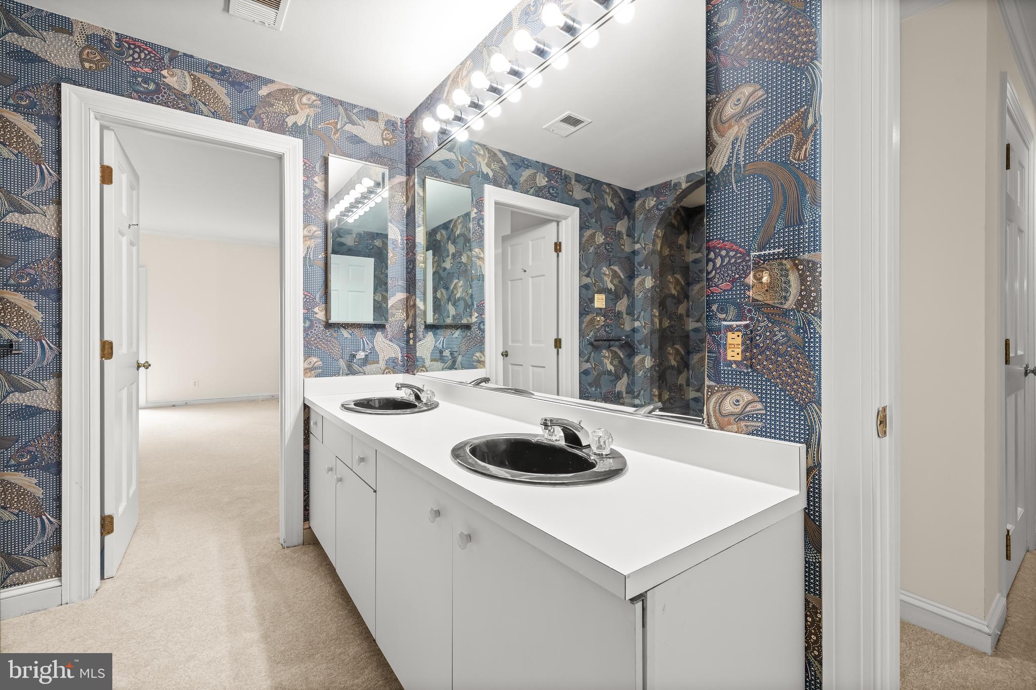 DEVON HILL - Residential