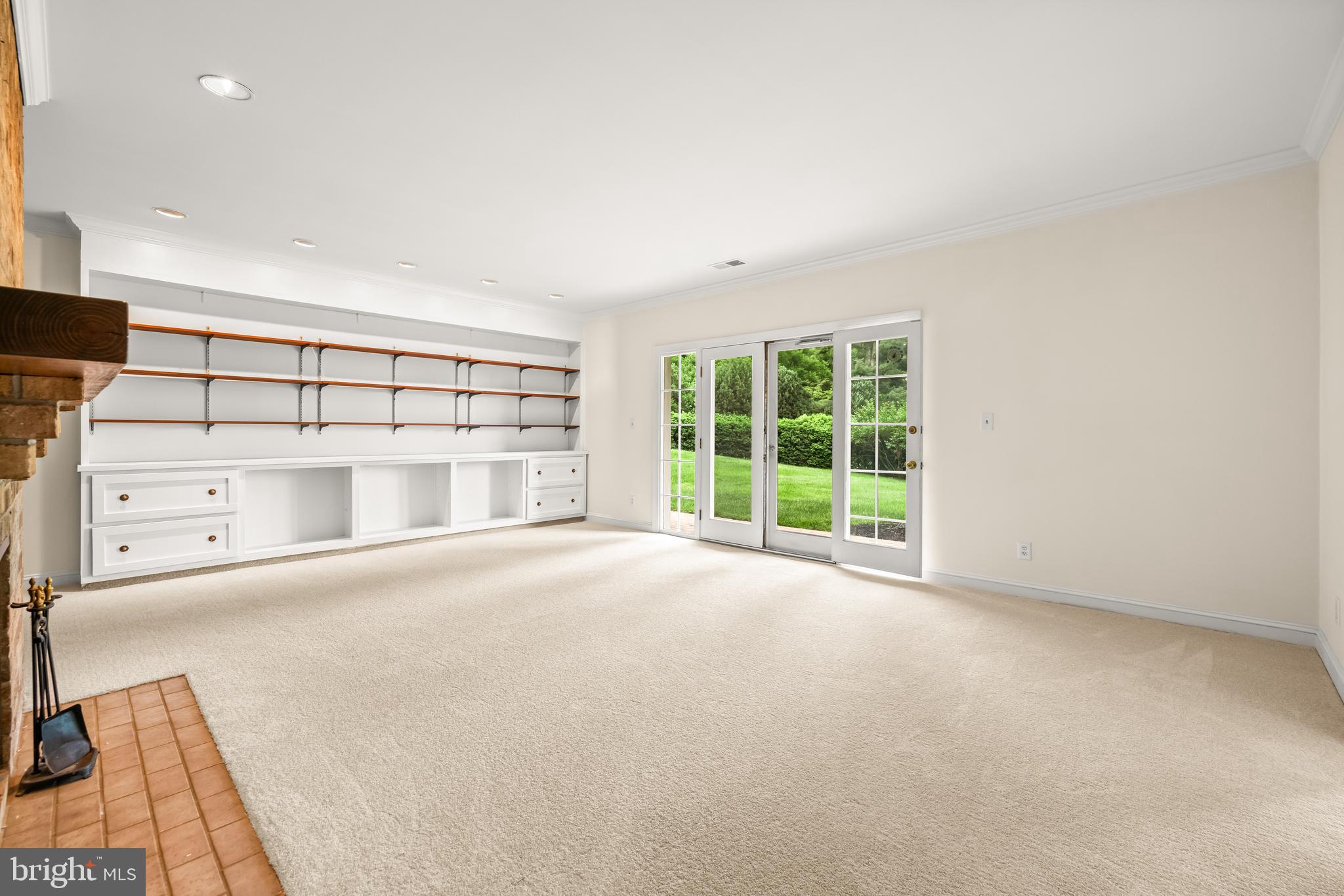 DEVON HILL - Residential