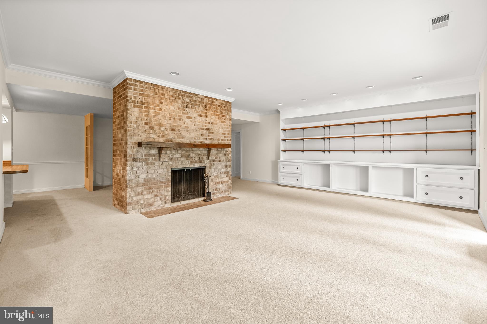 DEVON HILL - Residential