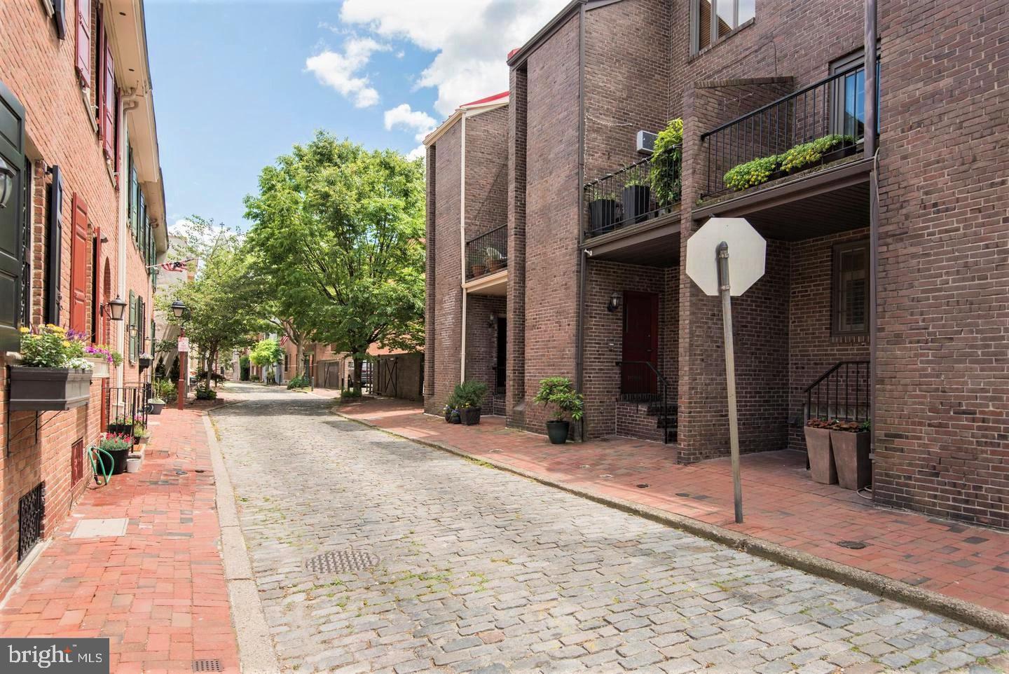 SOCIETY HILL - Residential