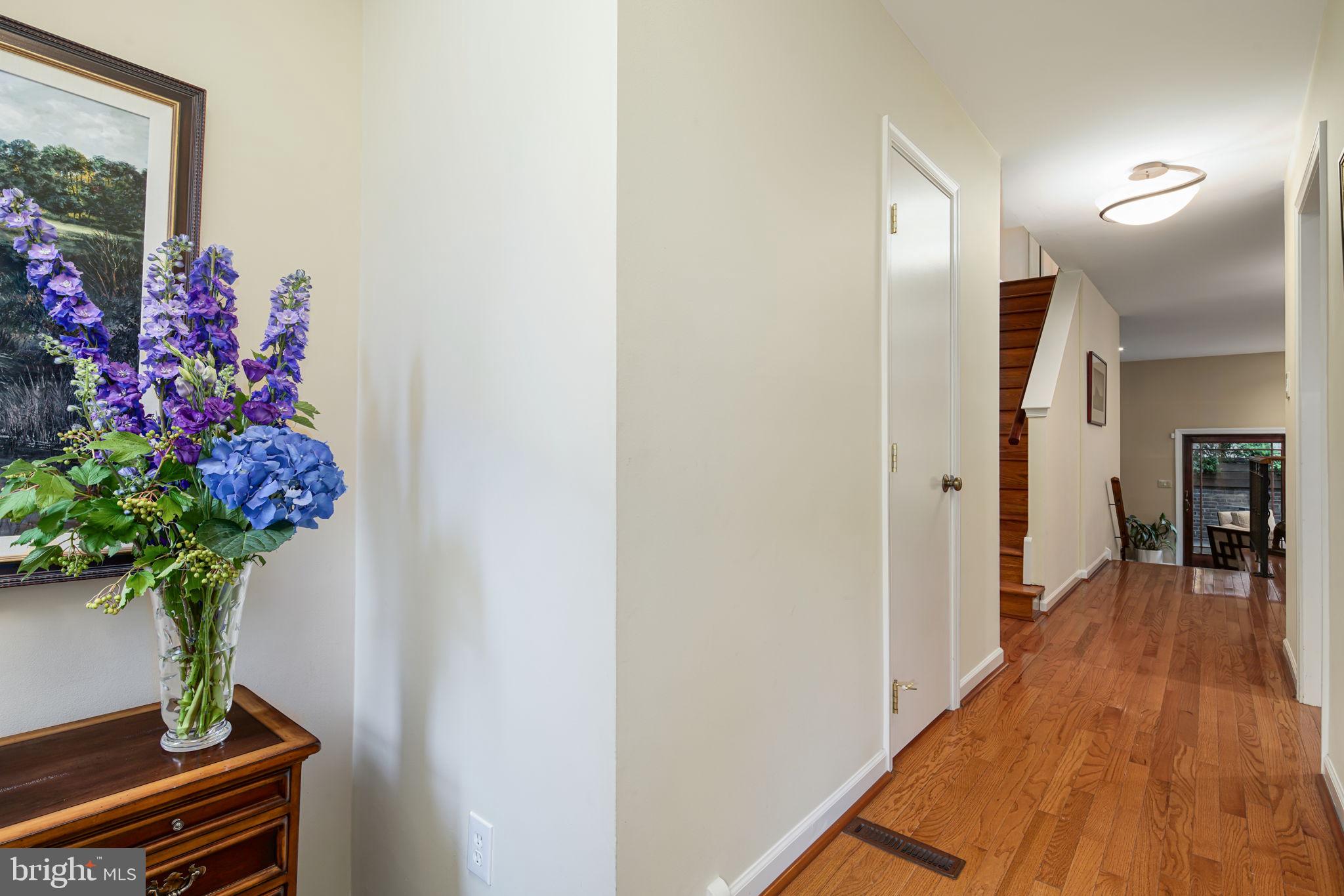 SOCIETY HILL - Residential