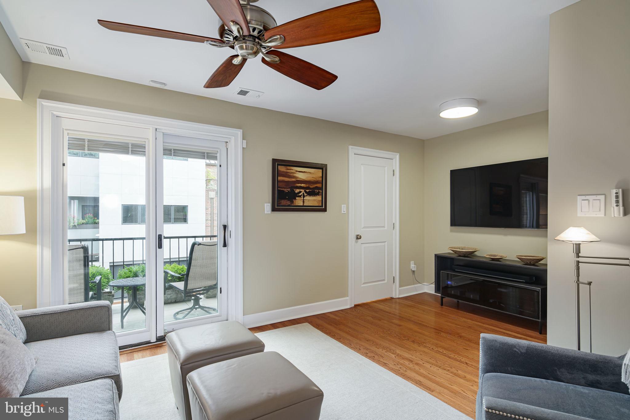 SOCIETY HILL - Residential