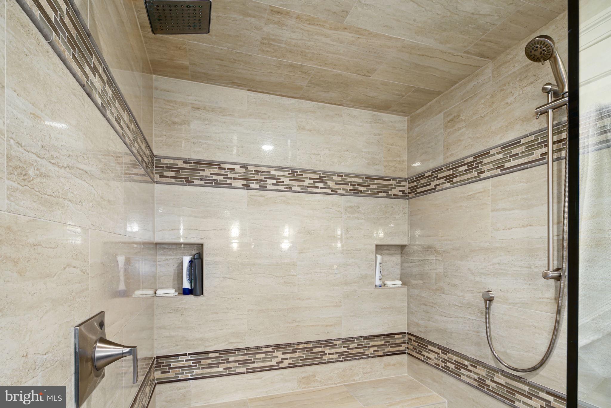 SOCIETY HILL - Residential