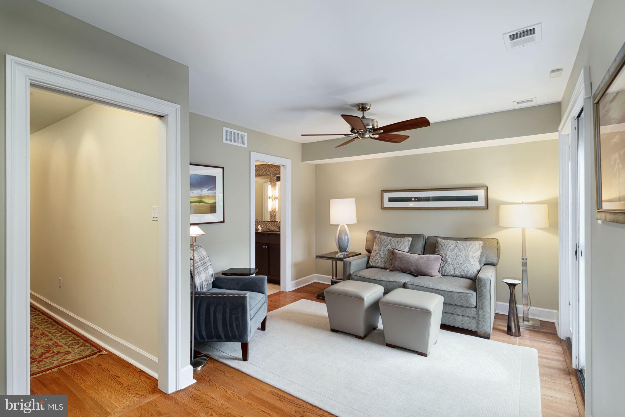 SOCIETY HILL - Residential