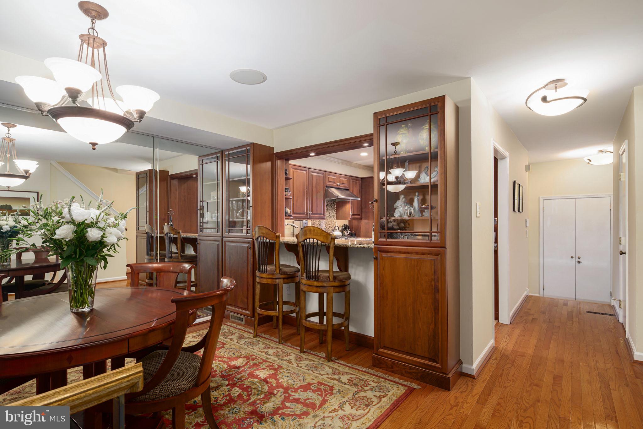 SOCIETY HILL - Residential