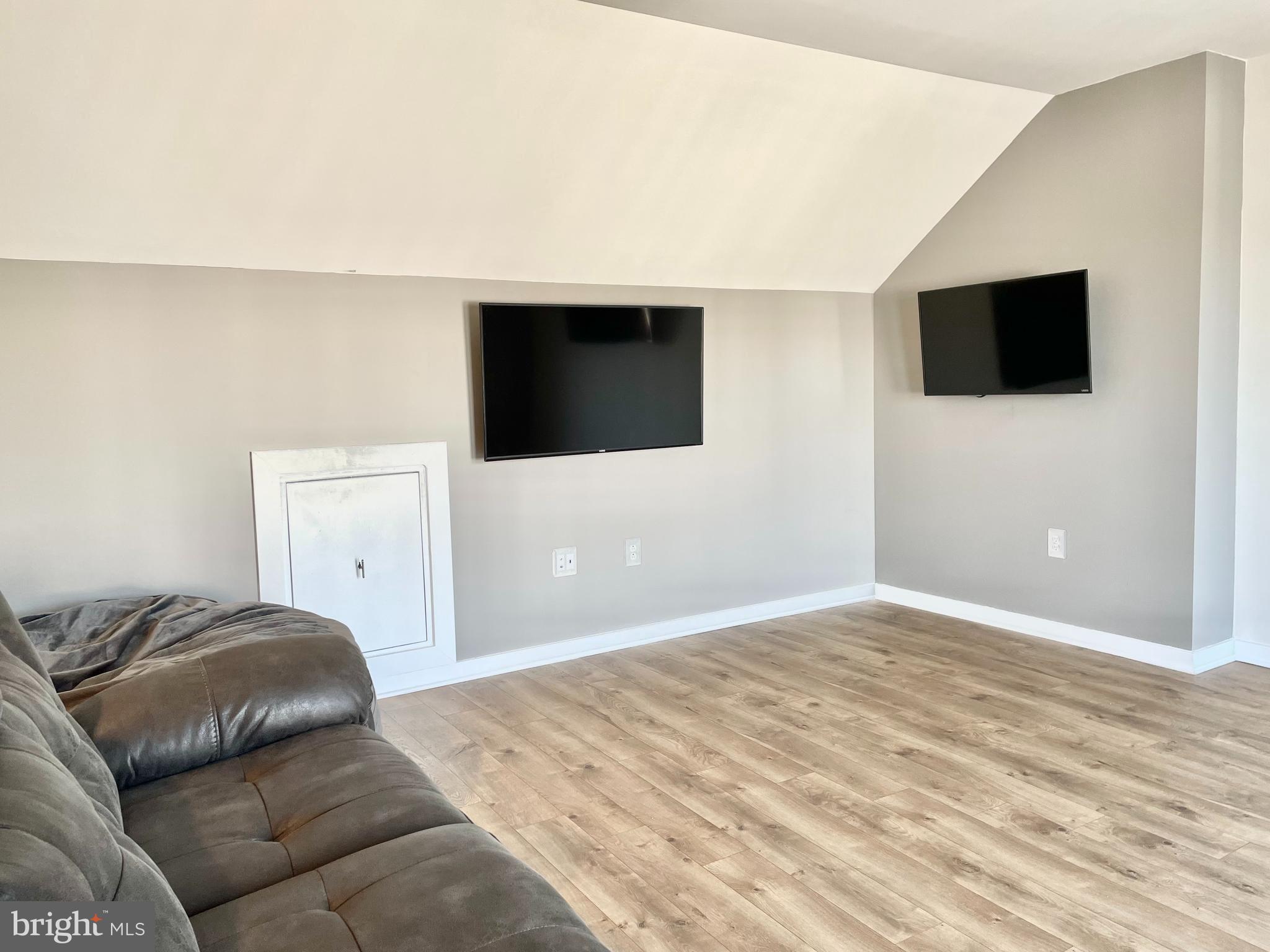 TUSCARORA VILLAGE - Residential