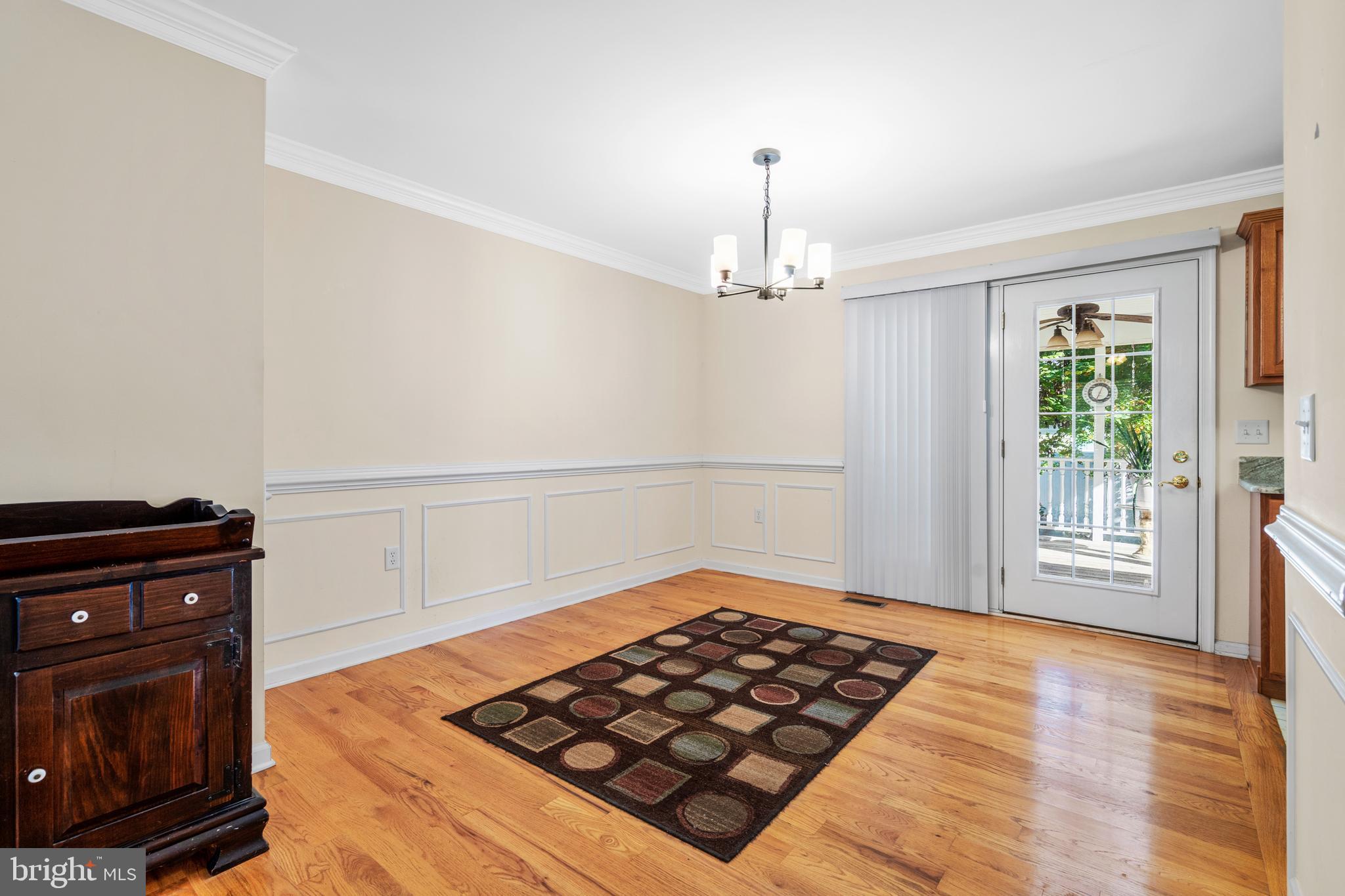 CRESTFIELD - Residential