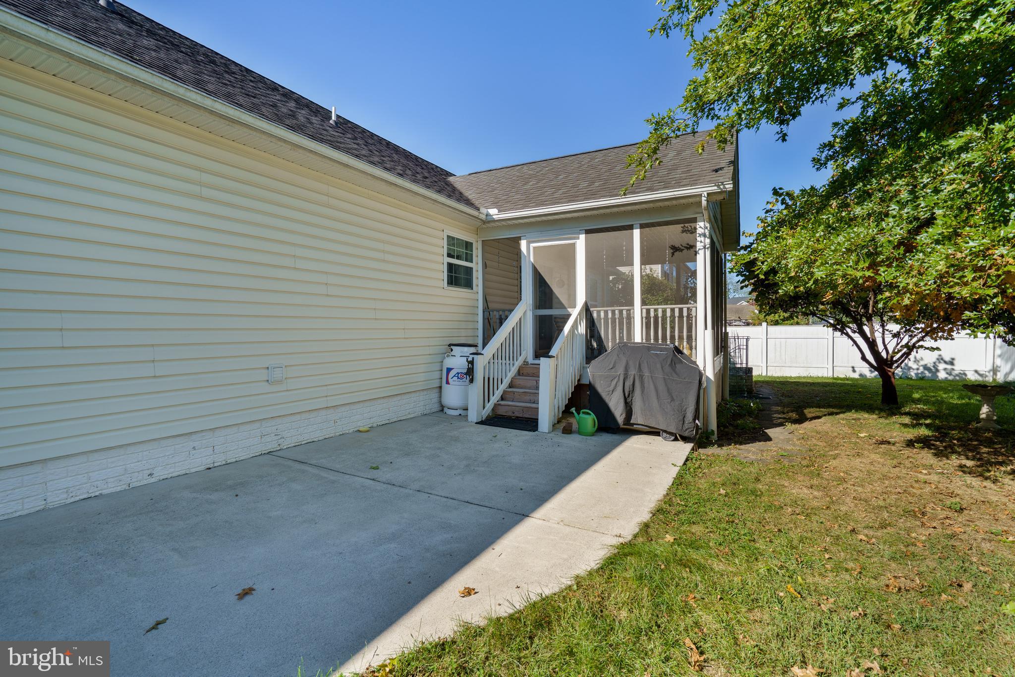 CRESTFIELD - Residential