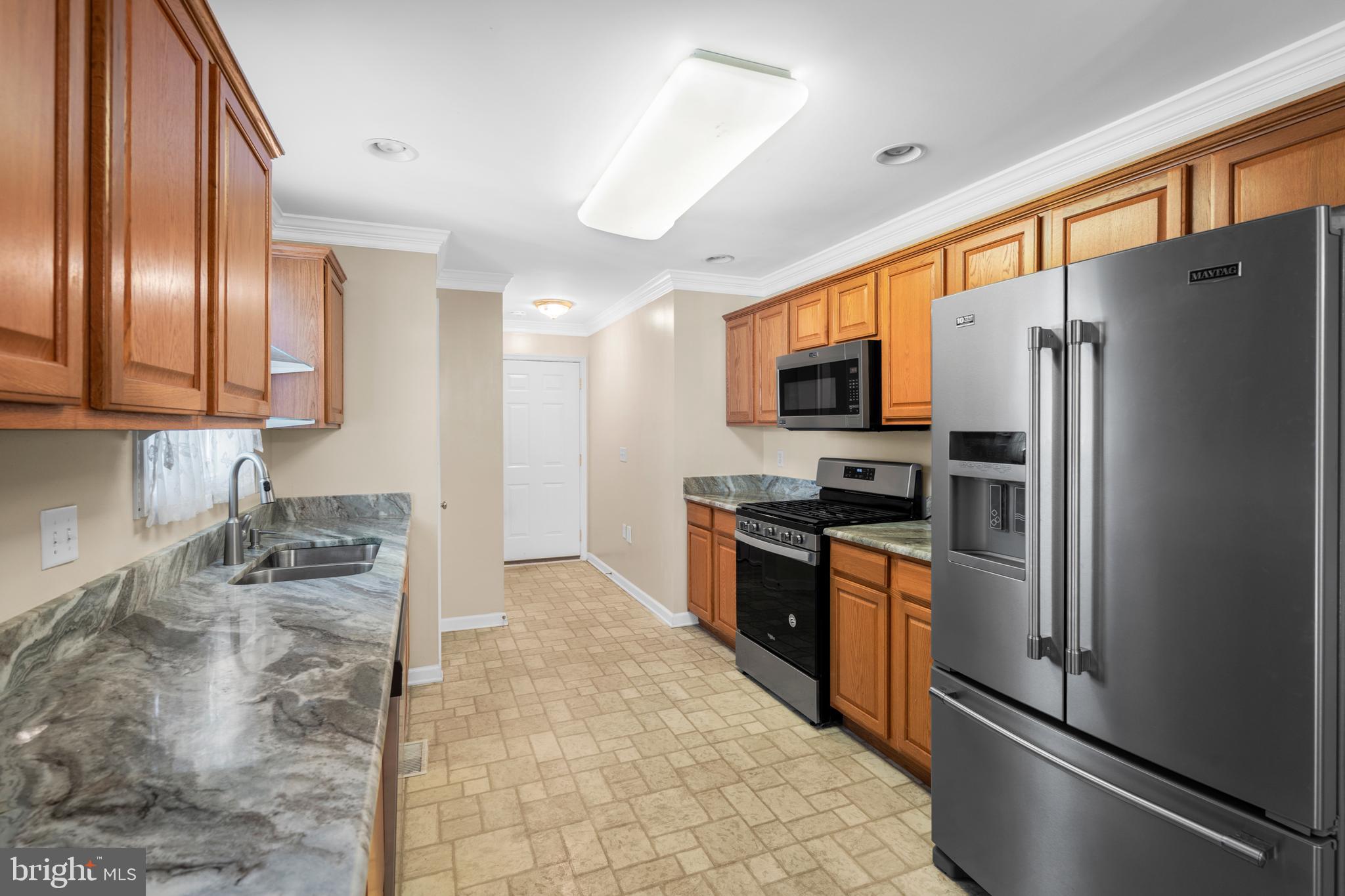 CRESTFIELD - Residential