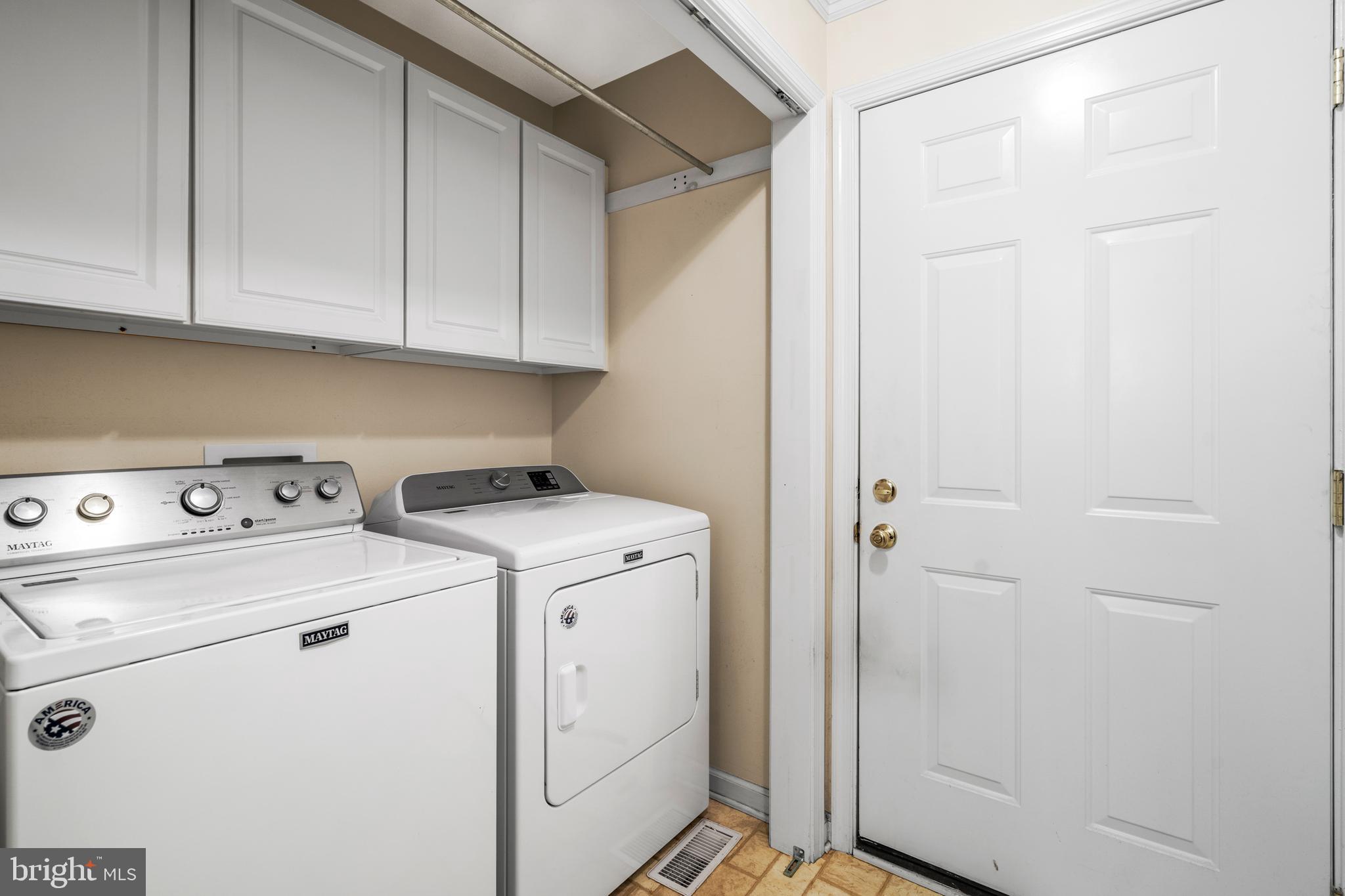 CRESTFIELD - Residential