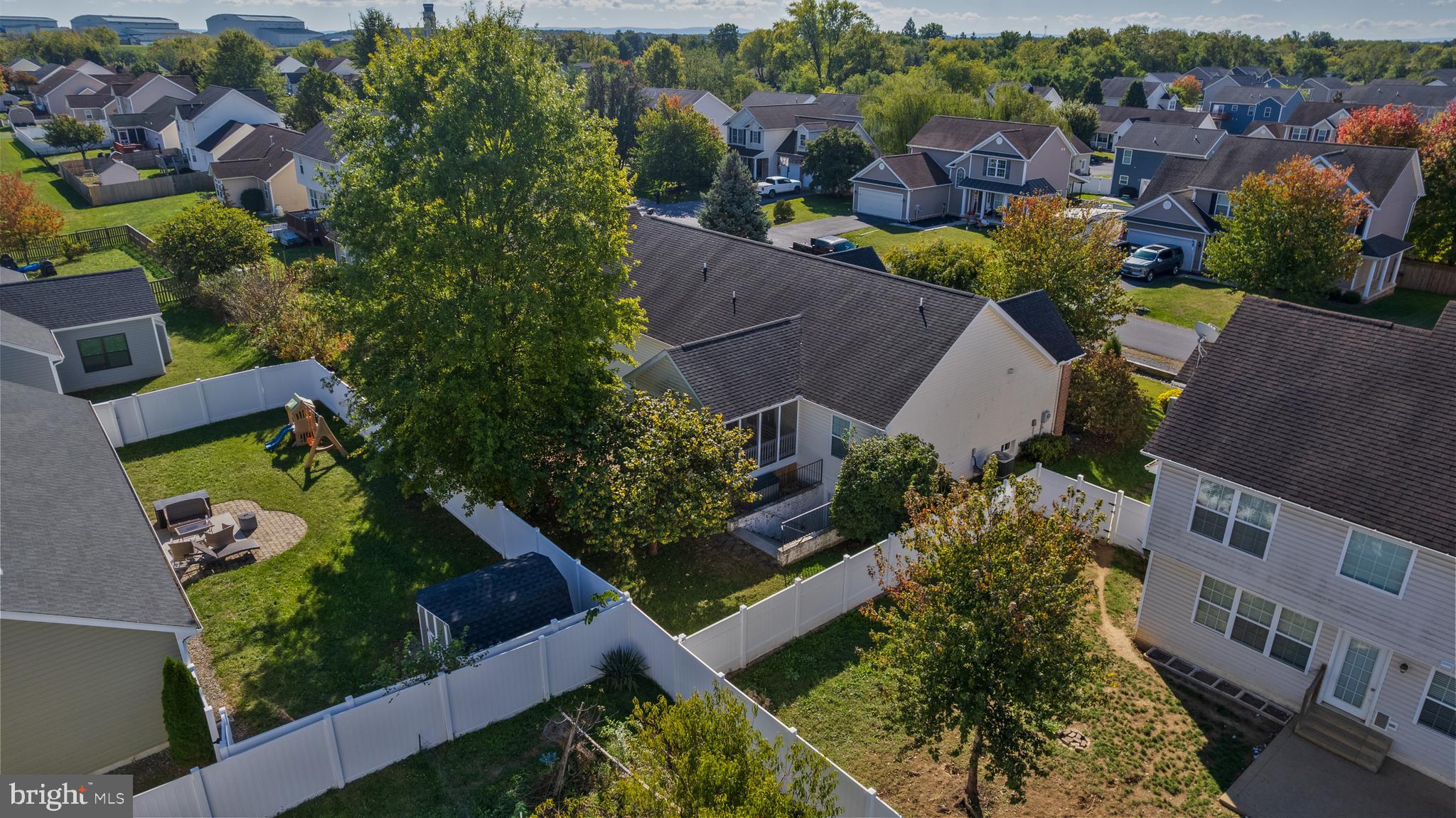 CRESTFIELD - Residential