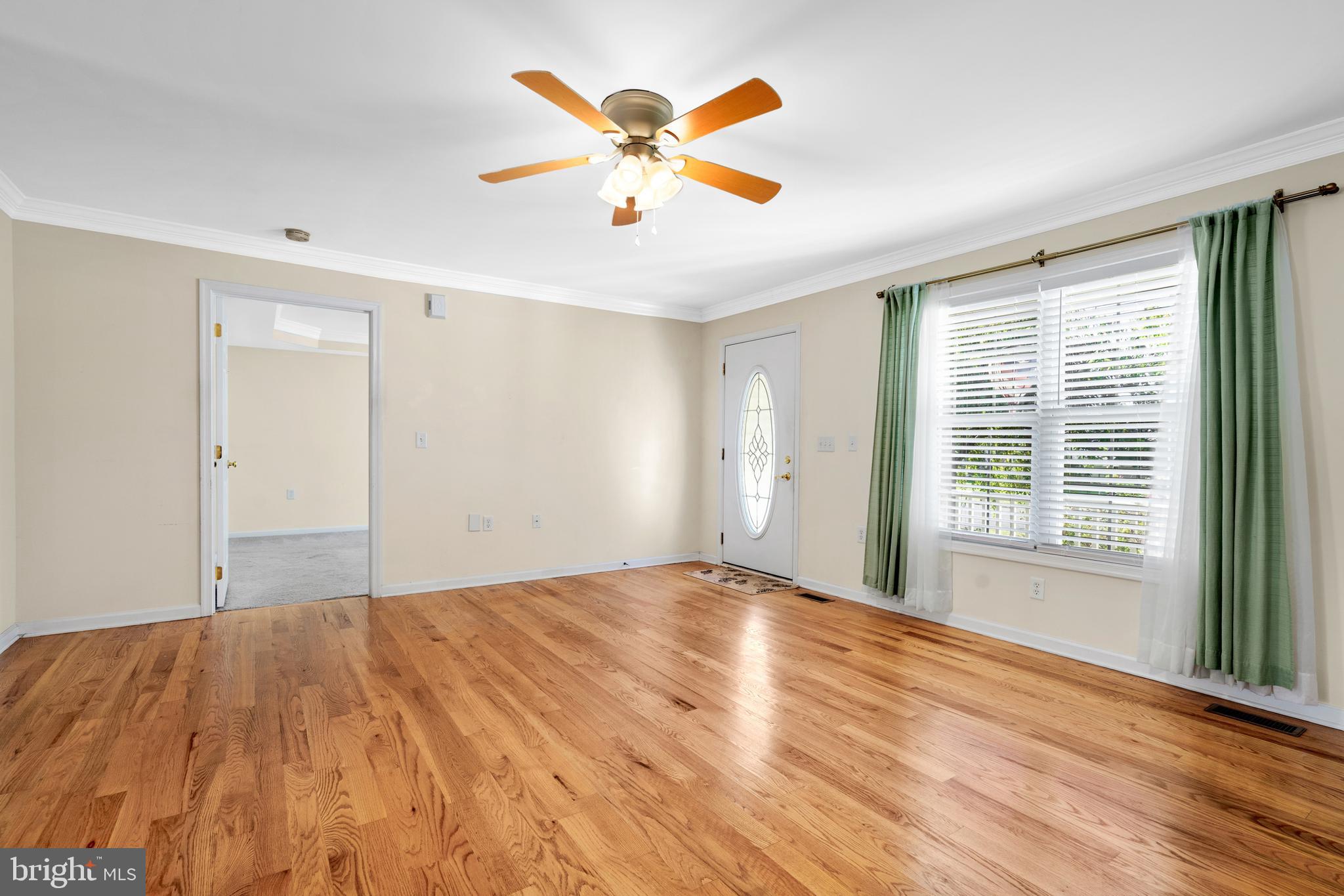 CRESTFIELD - Residential