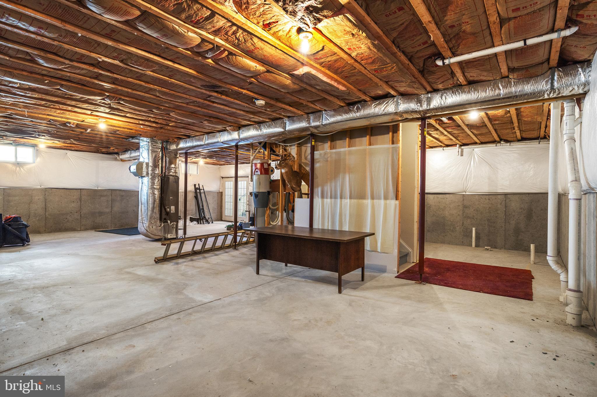 CRESTFIELD - Residential