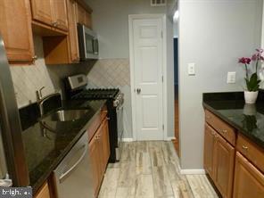 BETHESDA PARK - Residential Lease
