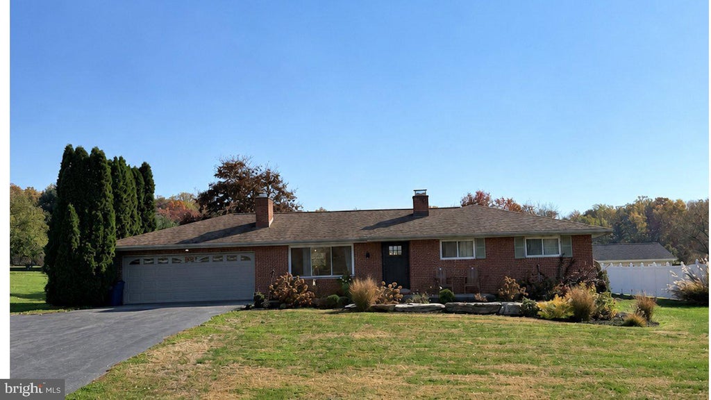 Photo of 429 Hess Road, ELIZABETHTOWN, PA 17022 (MLS # PALA2098078)