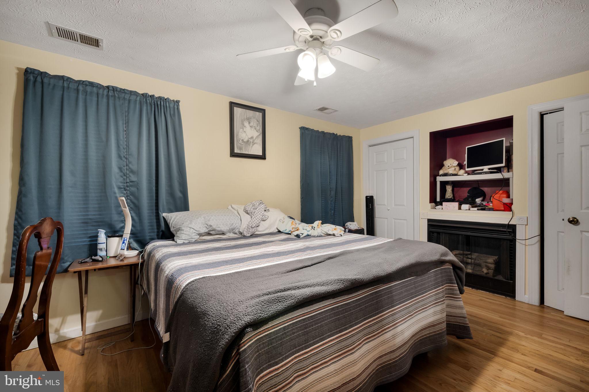 BUNKER HILL HEIGHTS - Residential