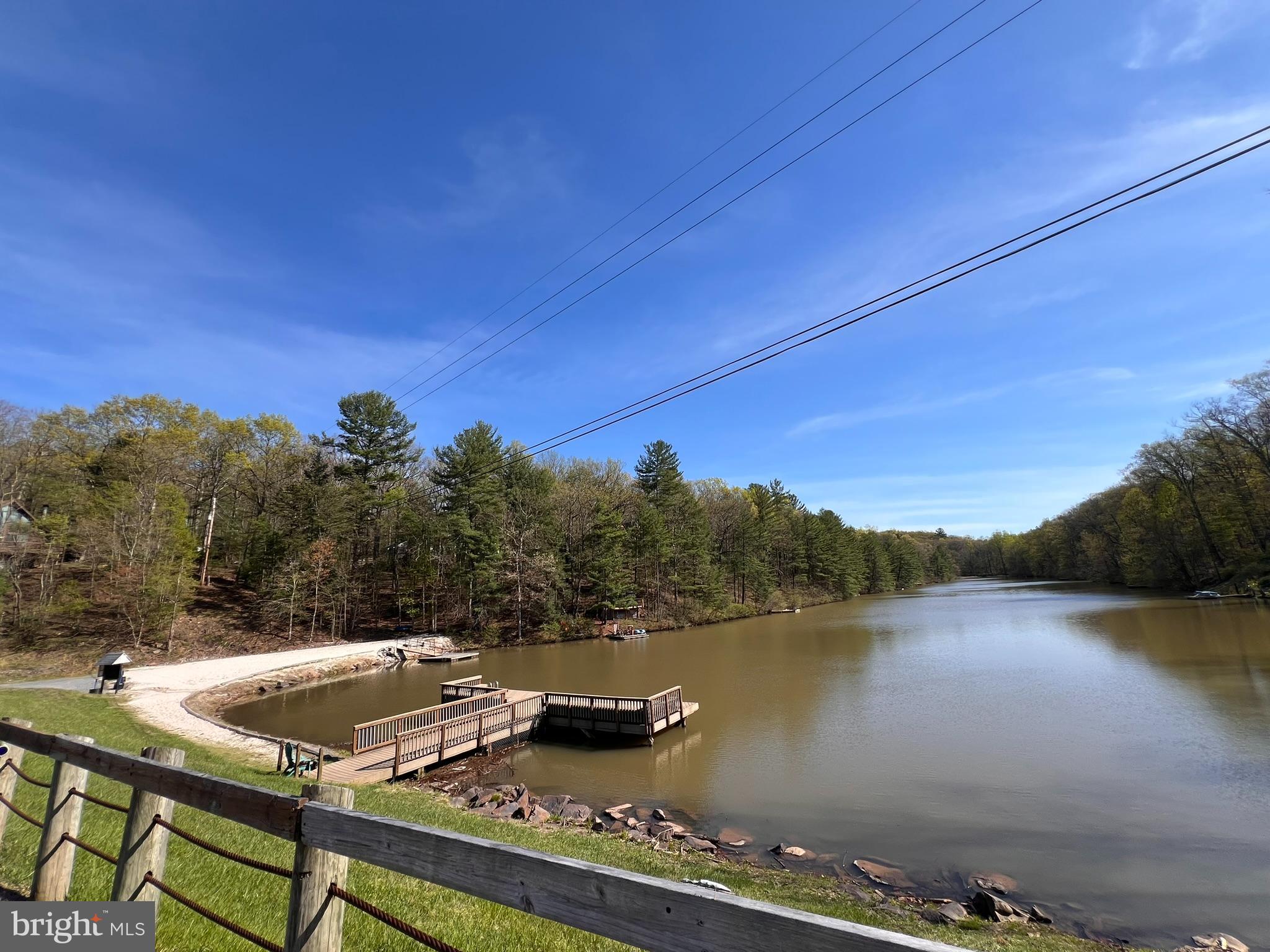 SLEEPY HOLLOW - Land