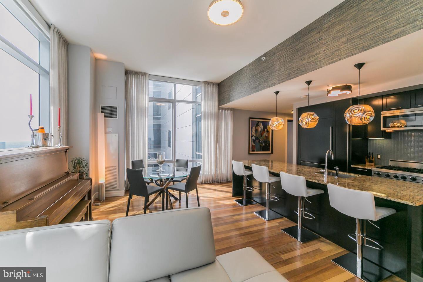 AVENUE OF THE ARTS - Residential