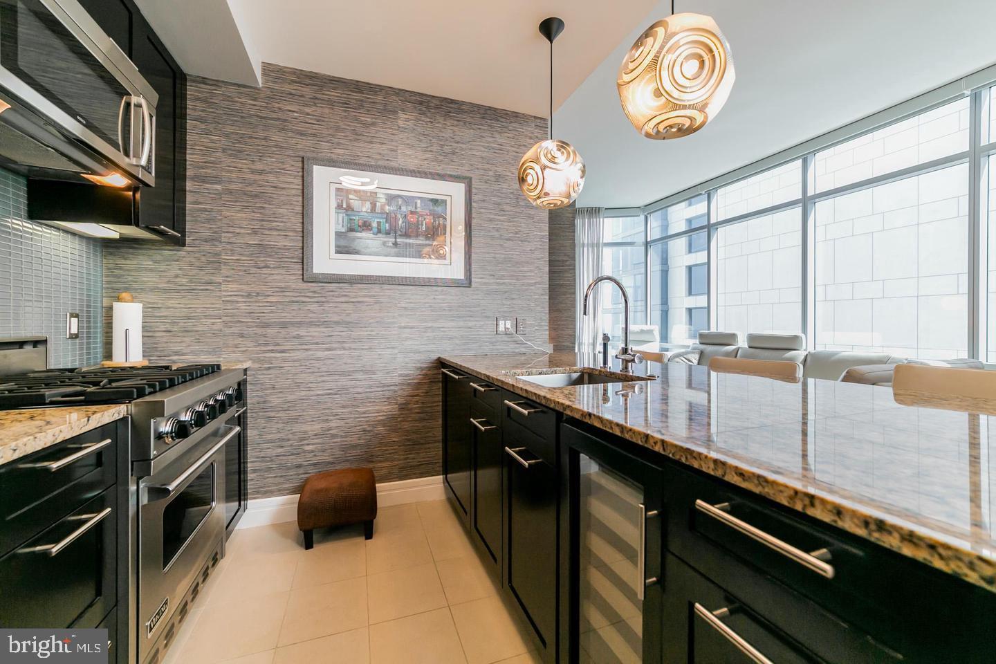 AVENUE OF THE ARTS - Residential